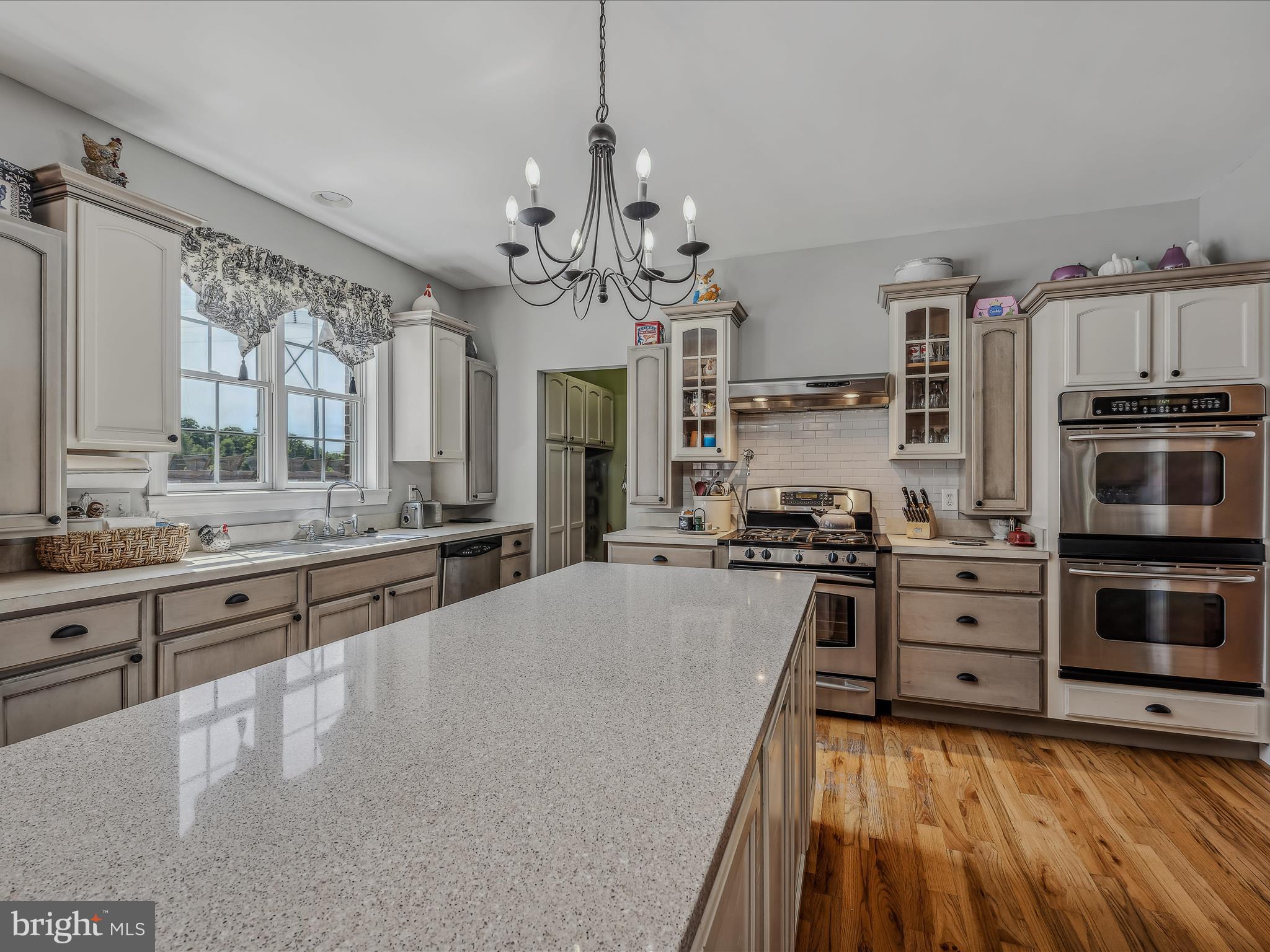 PEMBROKE GROVE - Residential