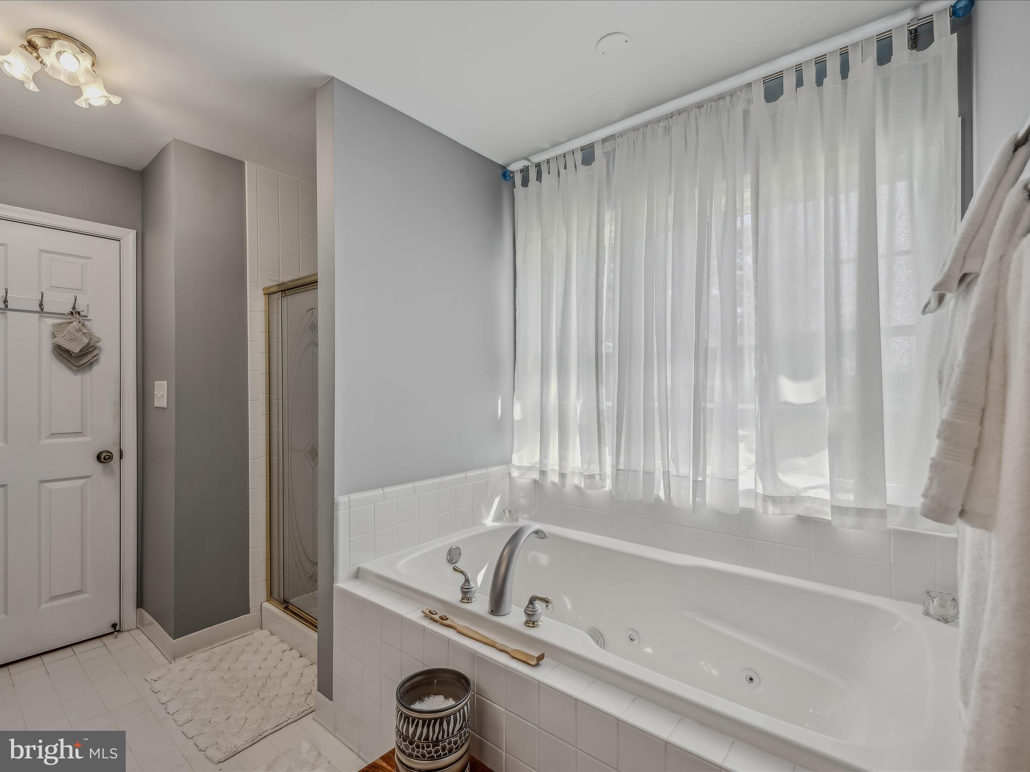 PEMBROKE GROVE - Residential