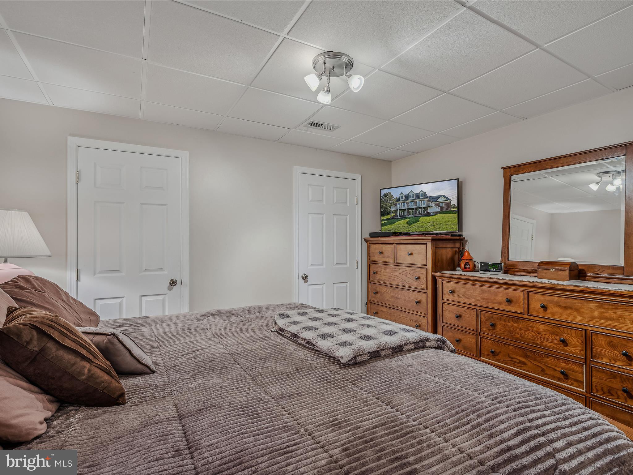 PEMBROKE GROVE - Residential