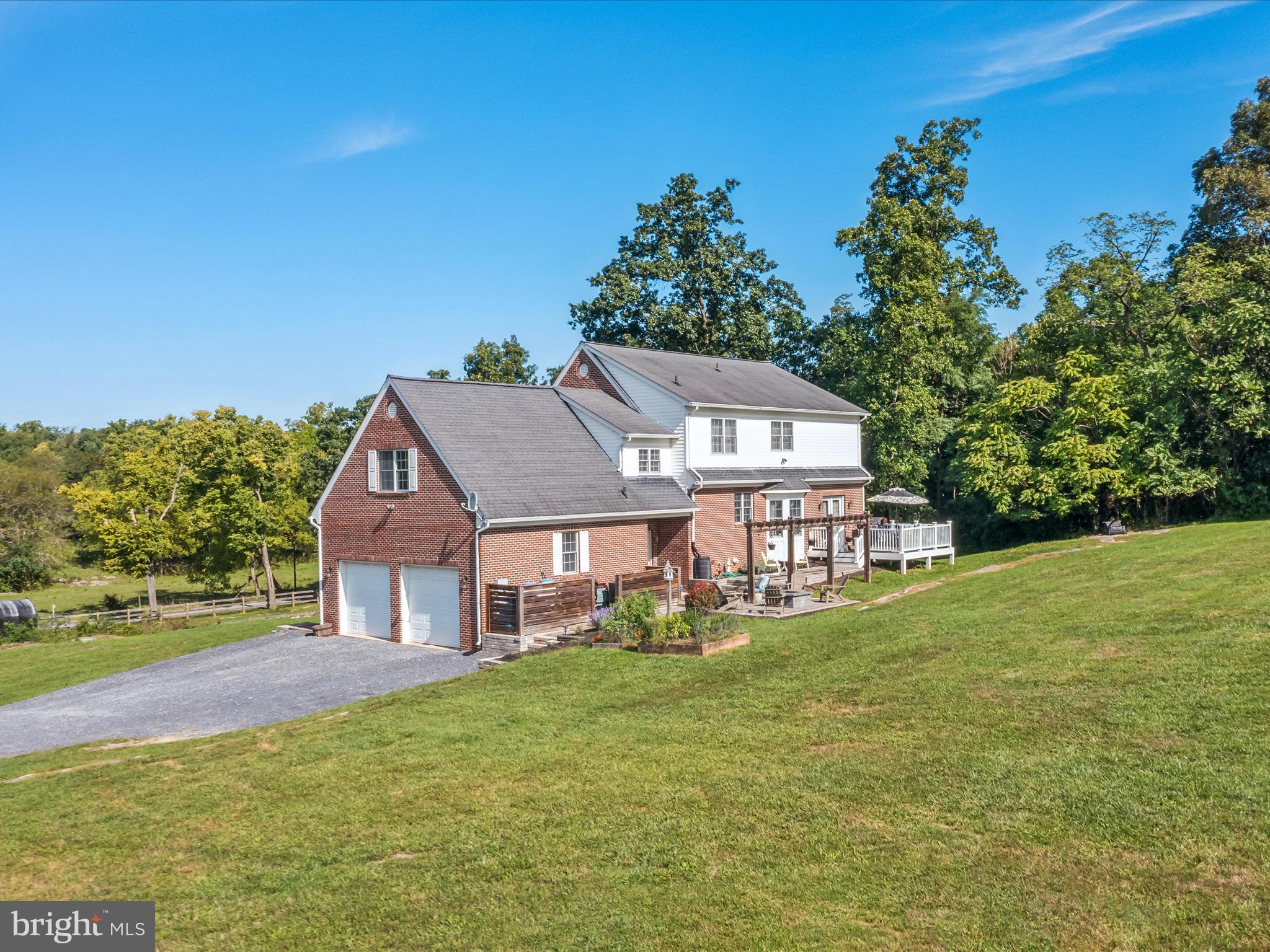 PEMBROKE GROVE - Residential