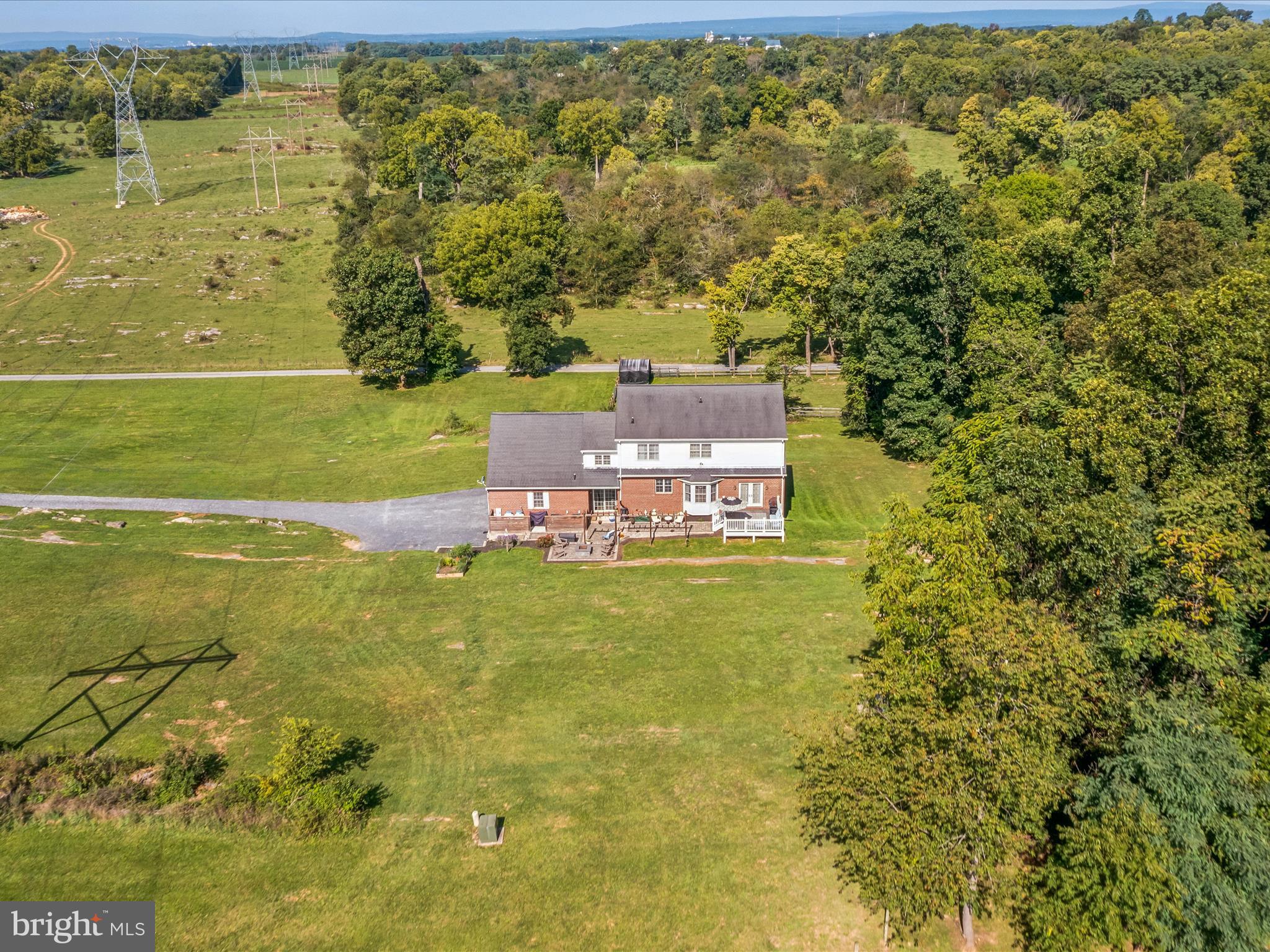 PEMBROKE GROVE - Residential