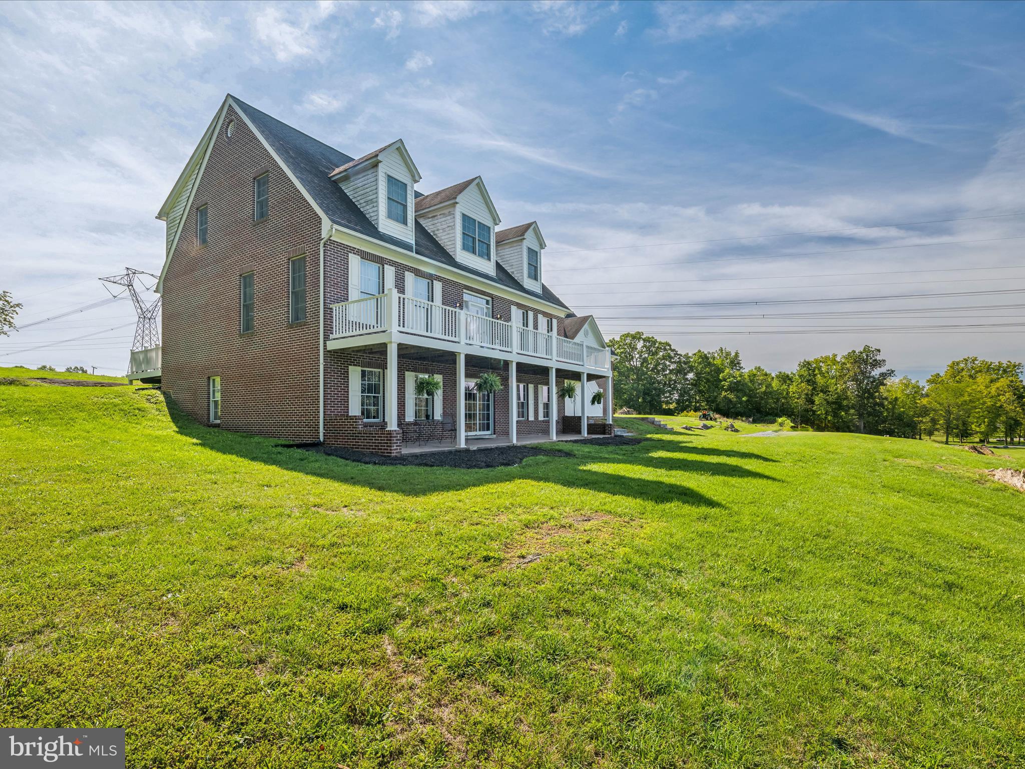 PEMBROKE GROVE - Residential