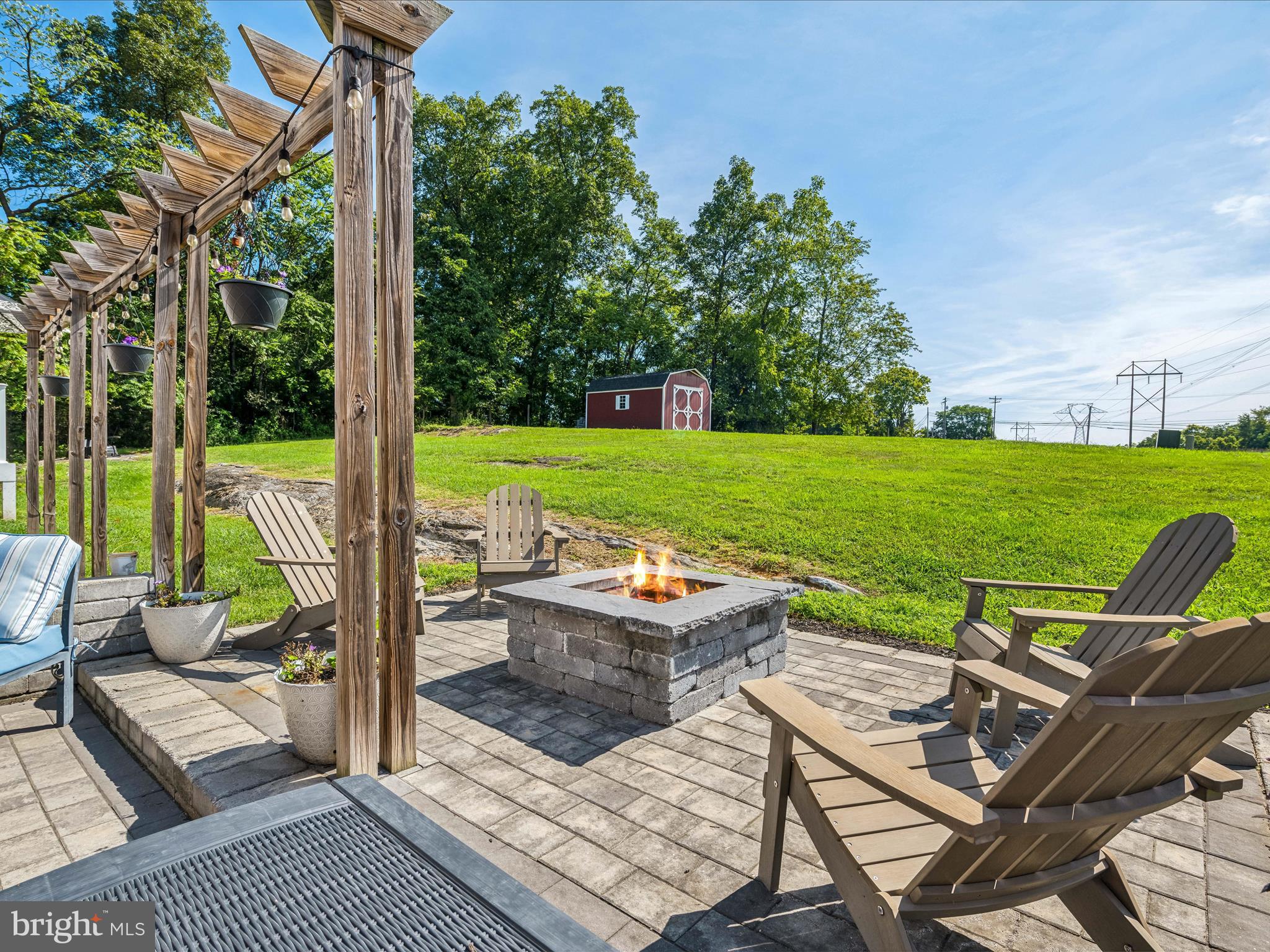 PEMBROKE GROVE - Residential