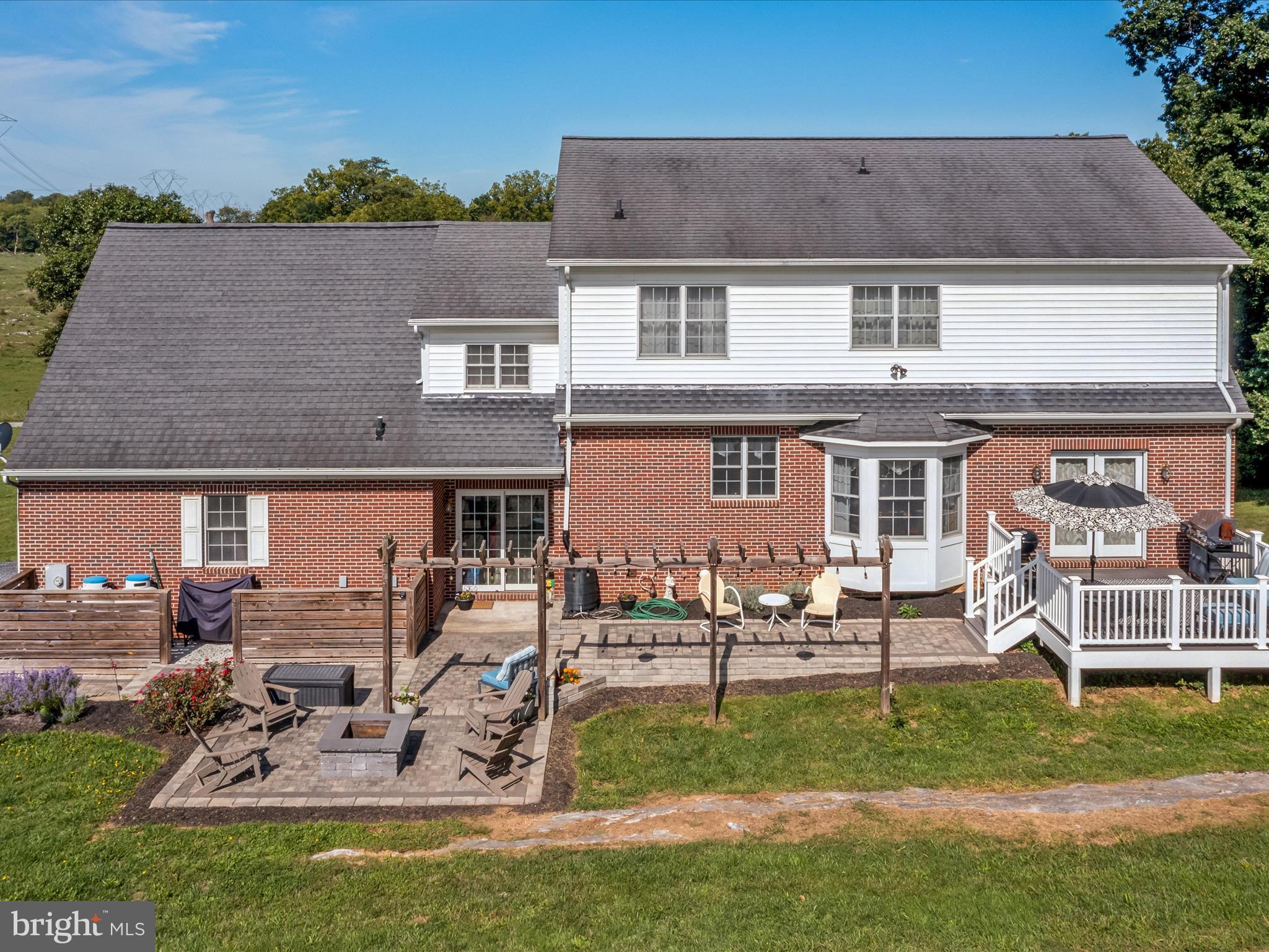 PEMBROKE GROVE - Residential