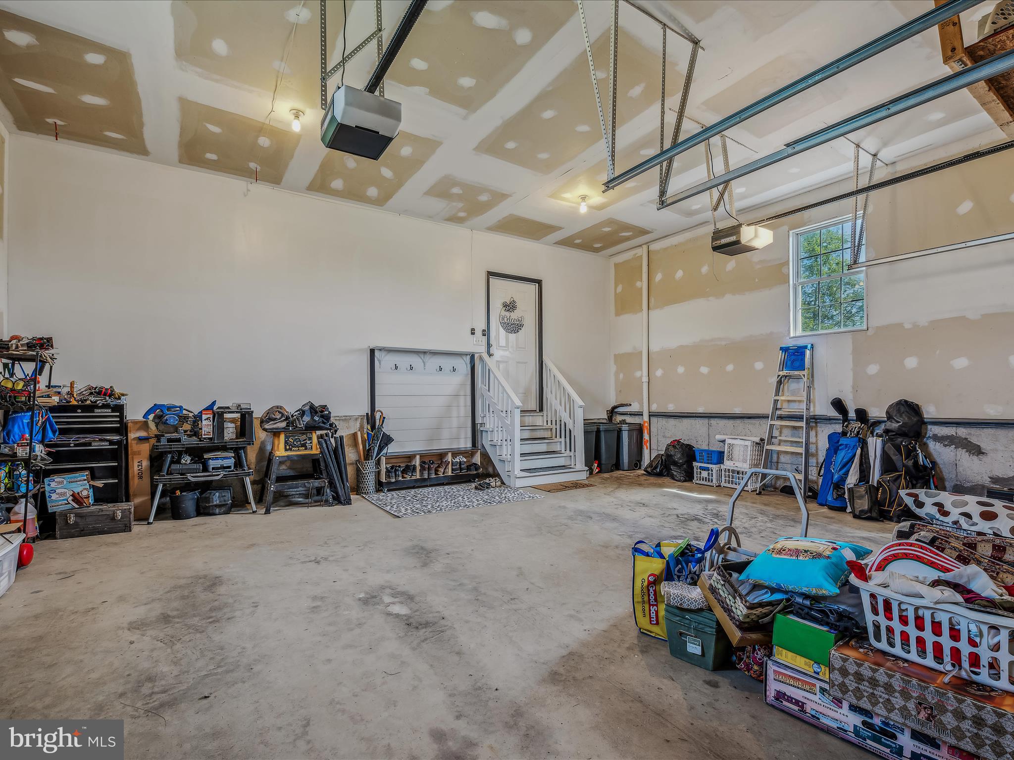 PEMBROKE GROVE - Residential