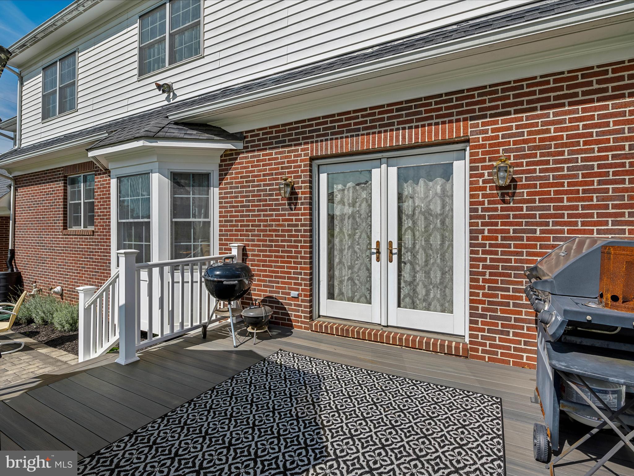 PEMBROKE GROVE - Residential