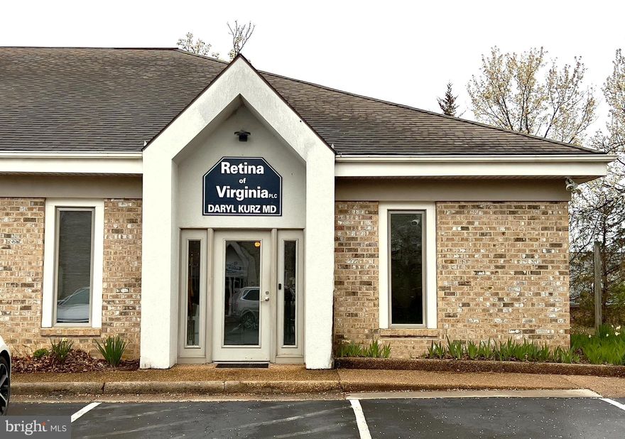 Great location with high traffic count. Close to medical, legal, retail and I 81. Current medical tenant is on month to month lease.