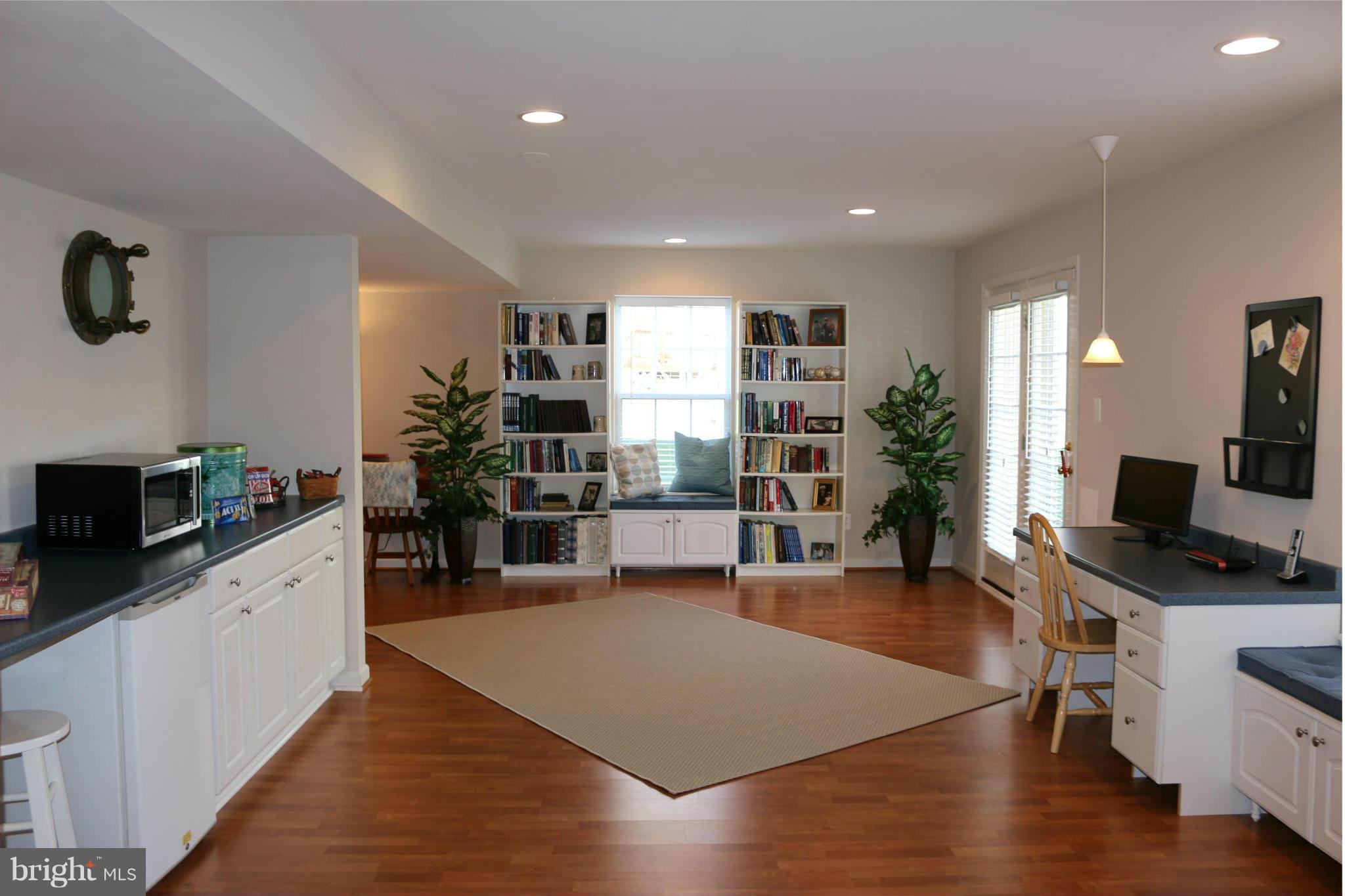 MEADOWBROOK WOODS - Residential