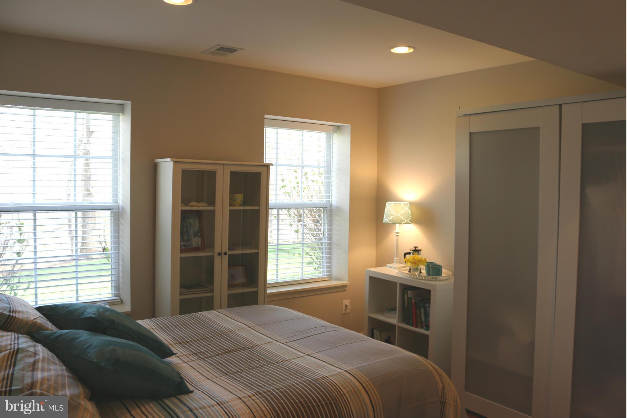 MEADOWBROOK WOODS - Residential