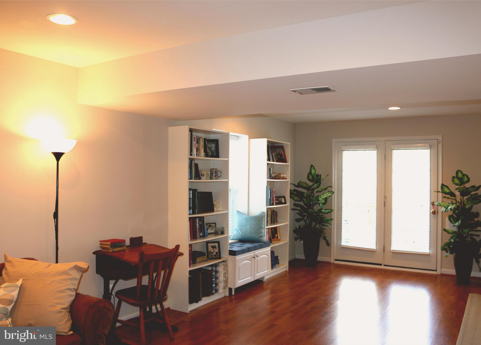 MEADOWBROOK WOODS - Residential