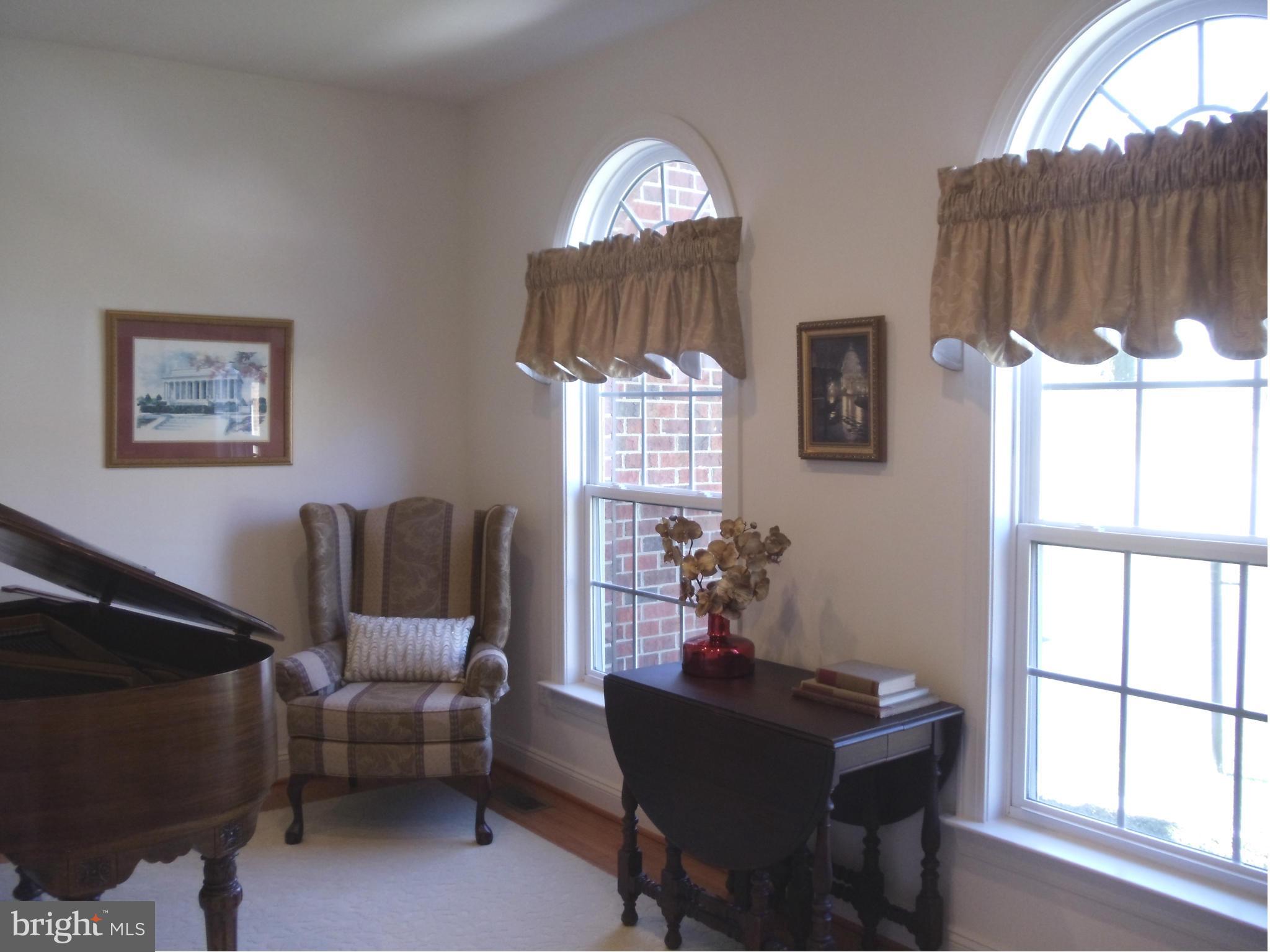 MEADOWBROOK WOODS - Residential