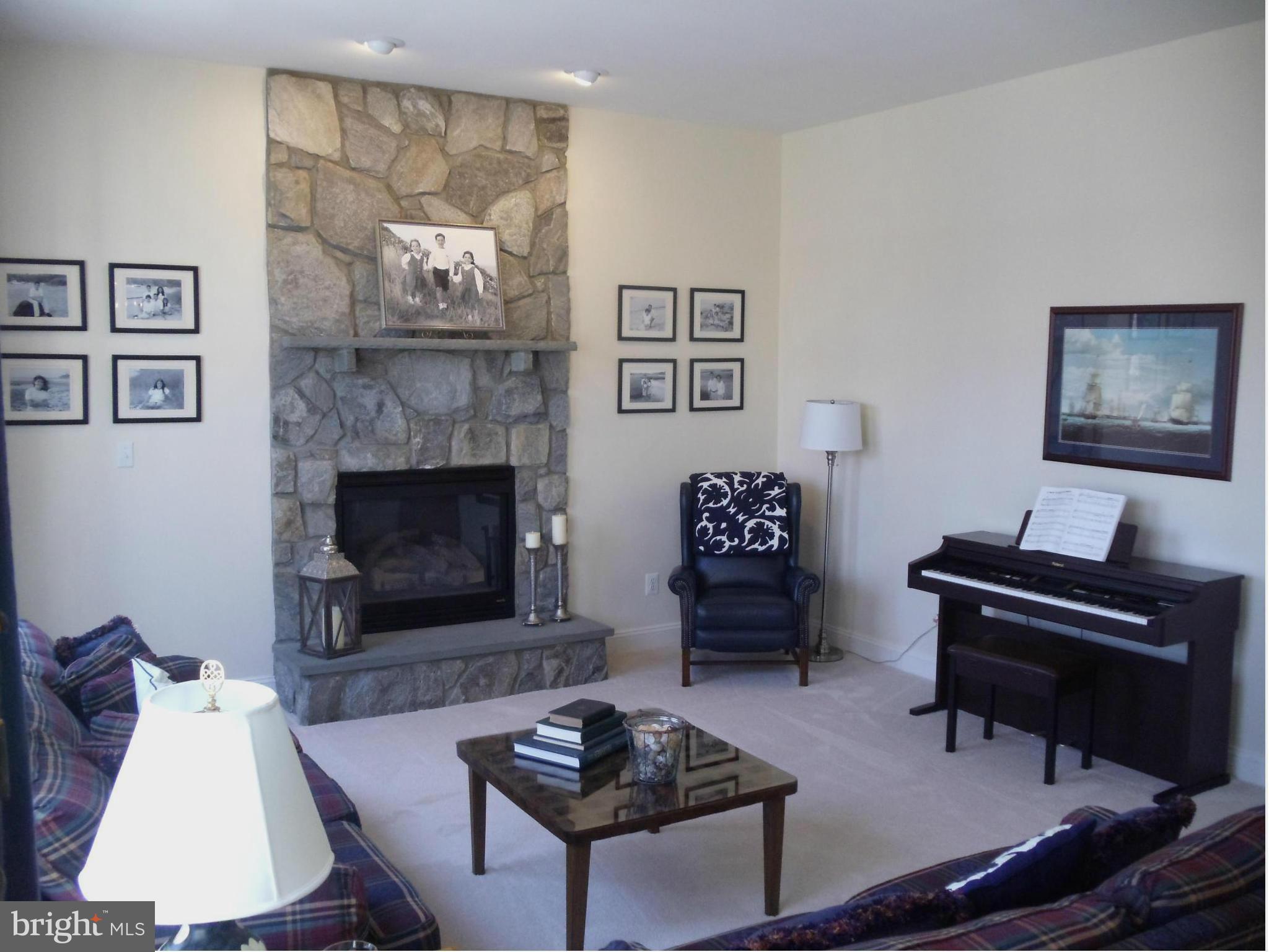 MEADOWBROOK WOODS - Residential