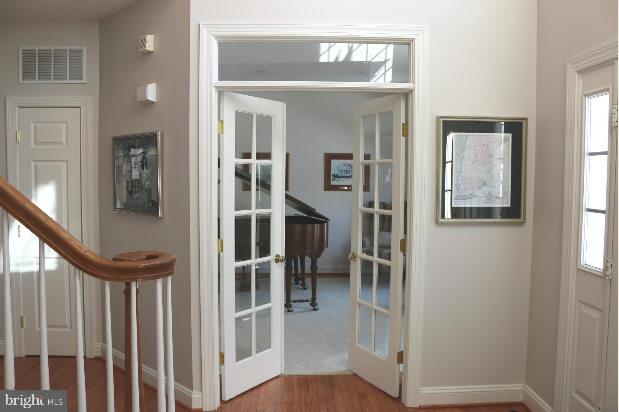 MEADOWBROOK WOODS - Residential