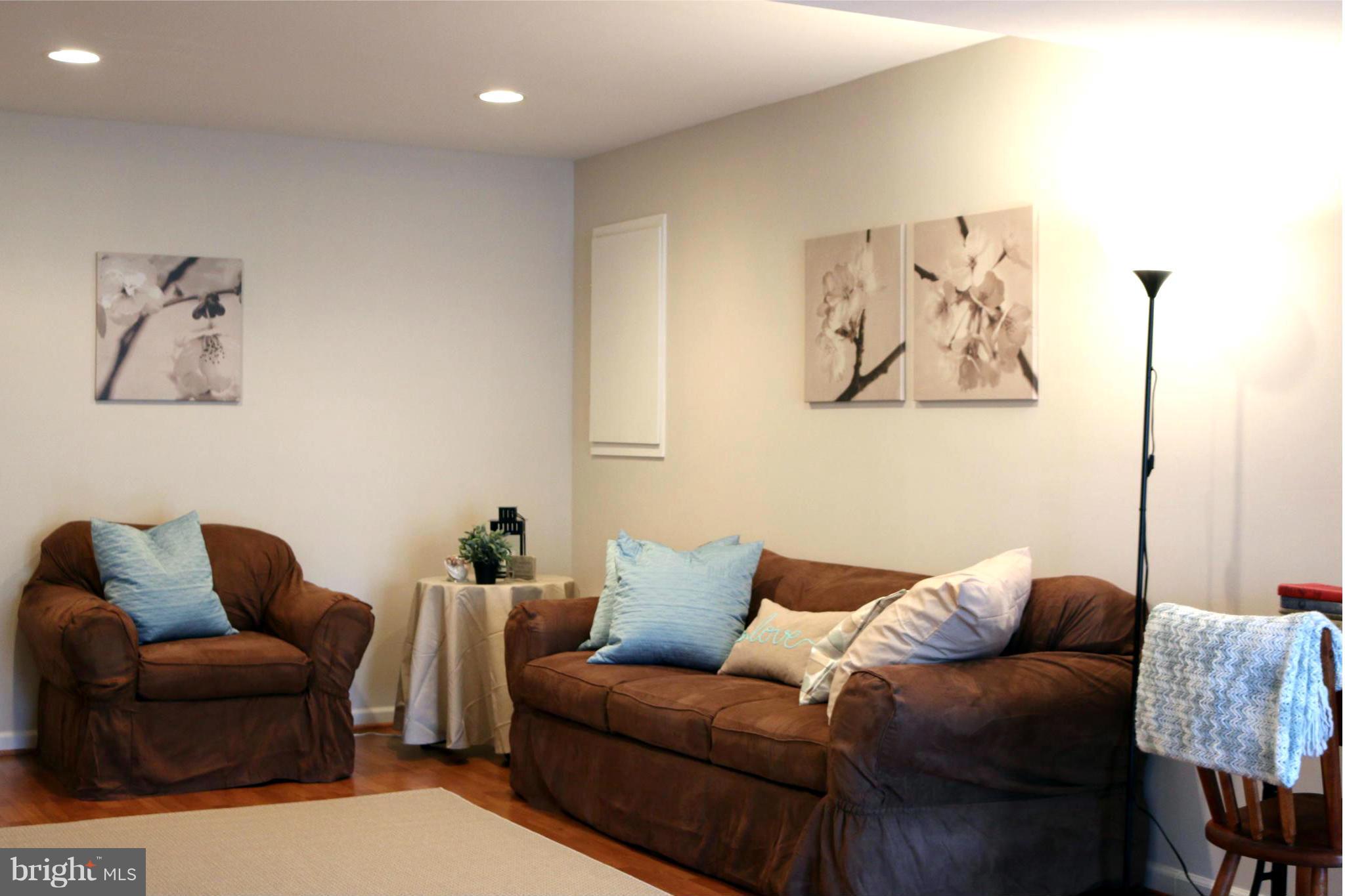 MEADOWBROOK WOODS - Residential