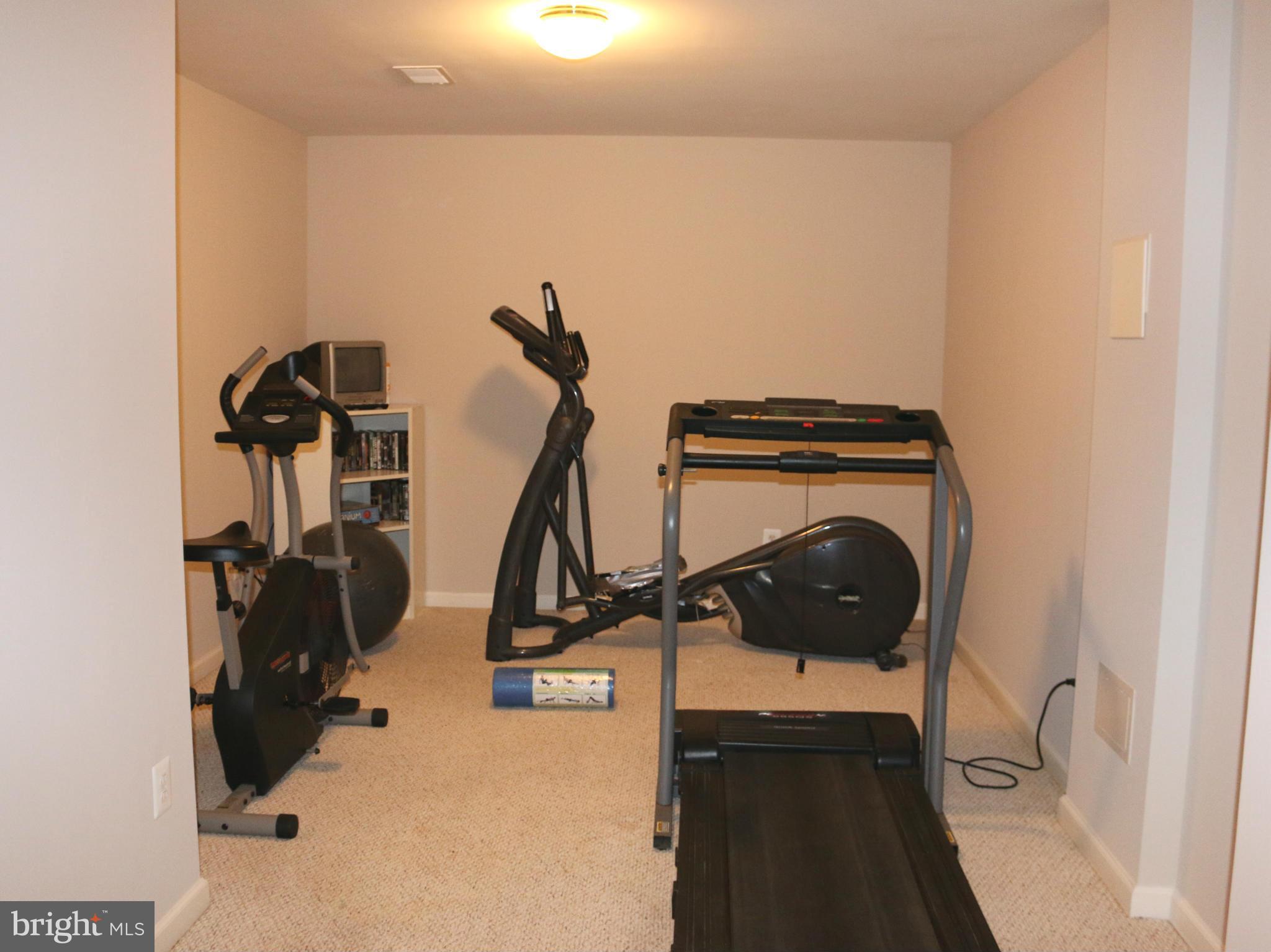 MEADOWBROOK WOODS - Residential