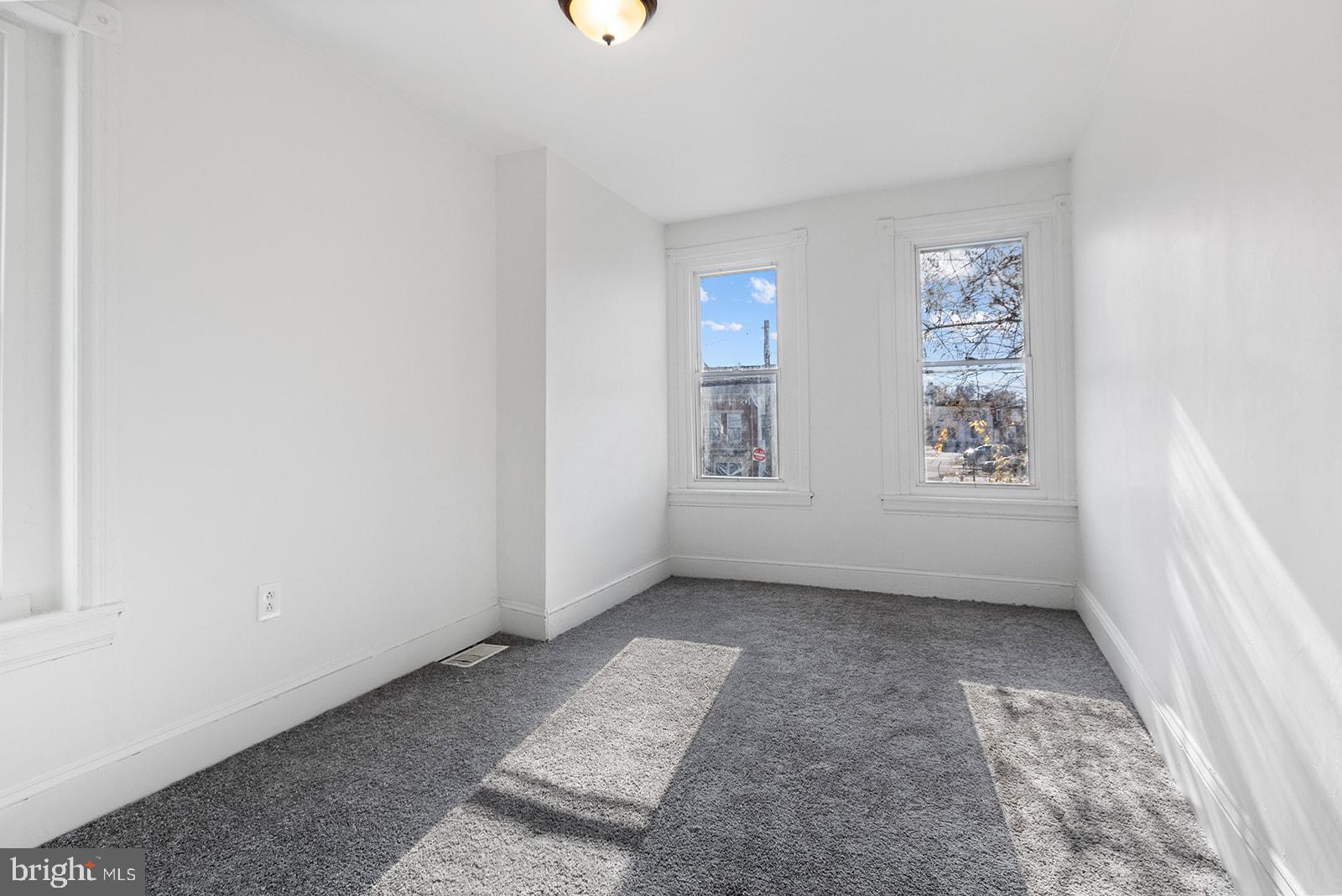 MILL CREEK - Residential