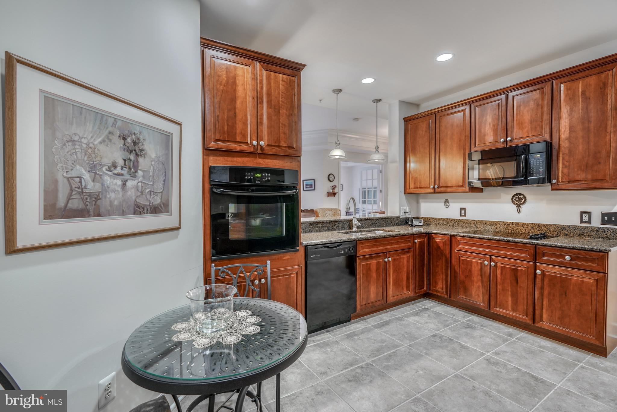 ANNAPOLIS TOWNE CENTRE - Residential