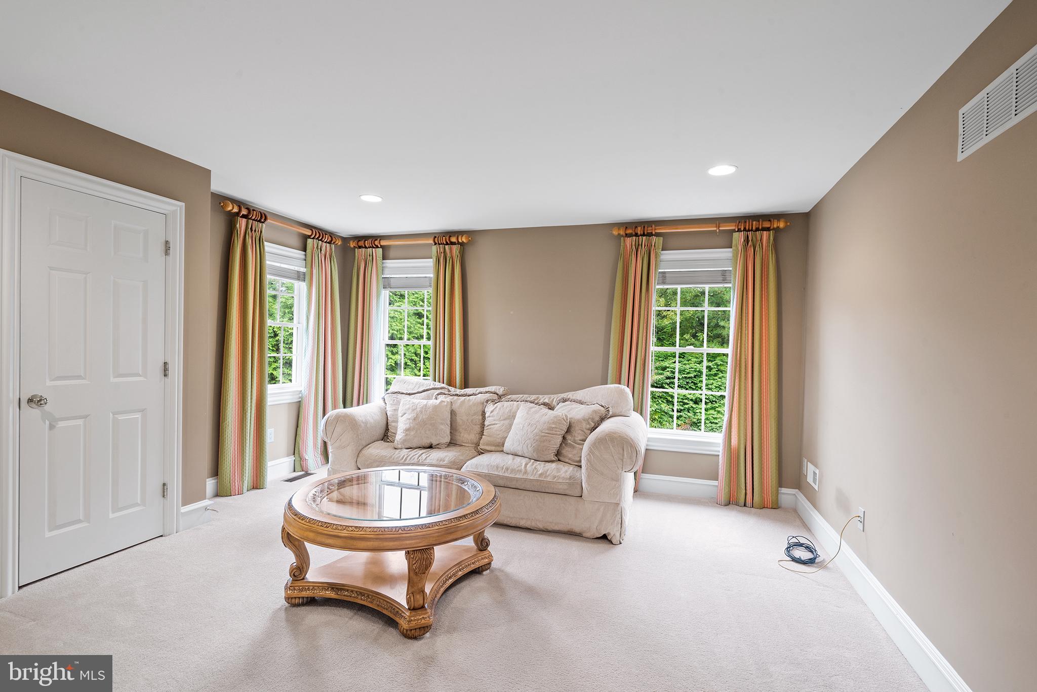 SAYBROOK - Residential