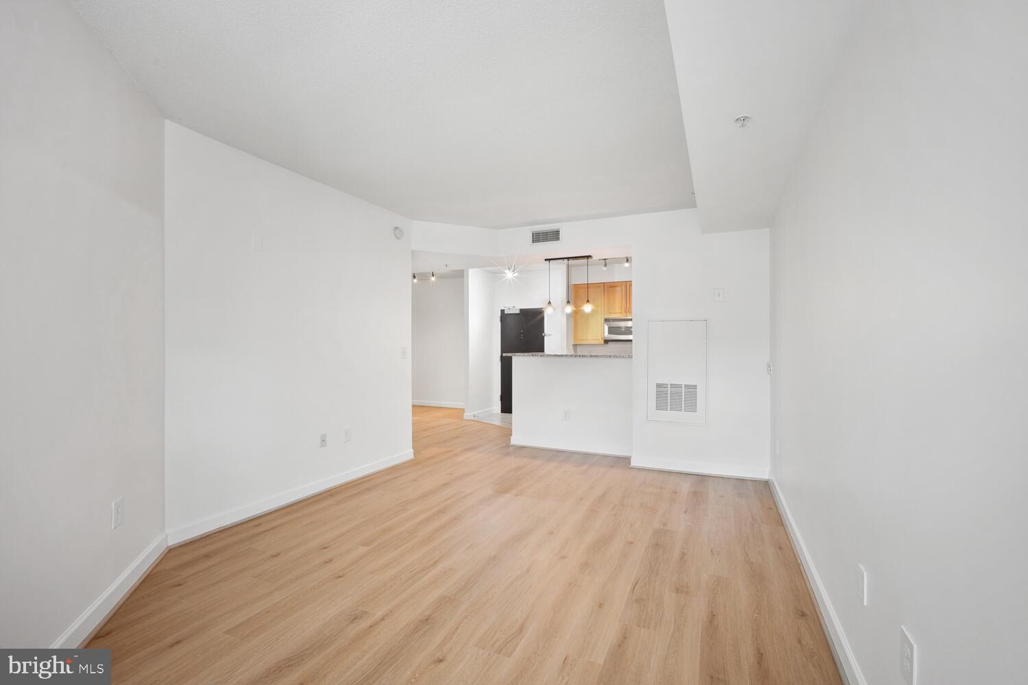 1111 25TH STREET NW 809