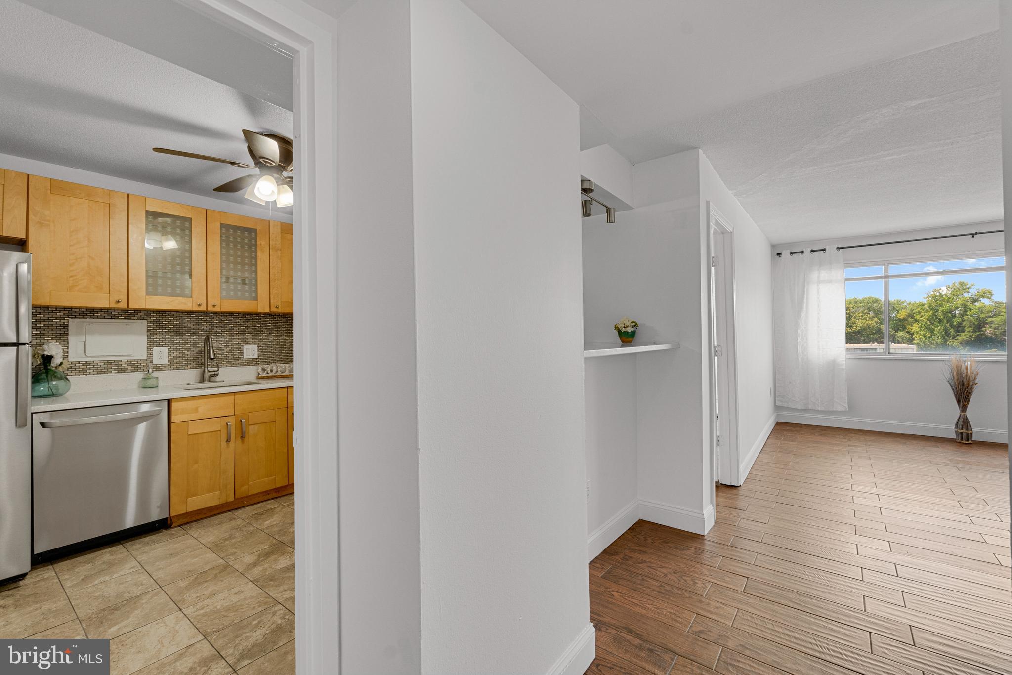 PRESIDENTIAL TOWERS - Residential