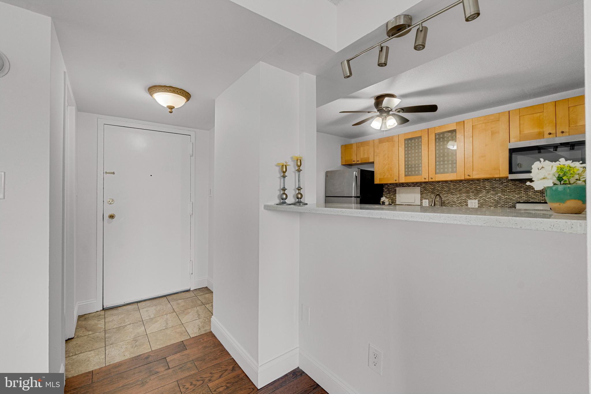 PRESIDENTIAL TOWERS - Residential