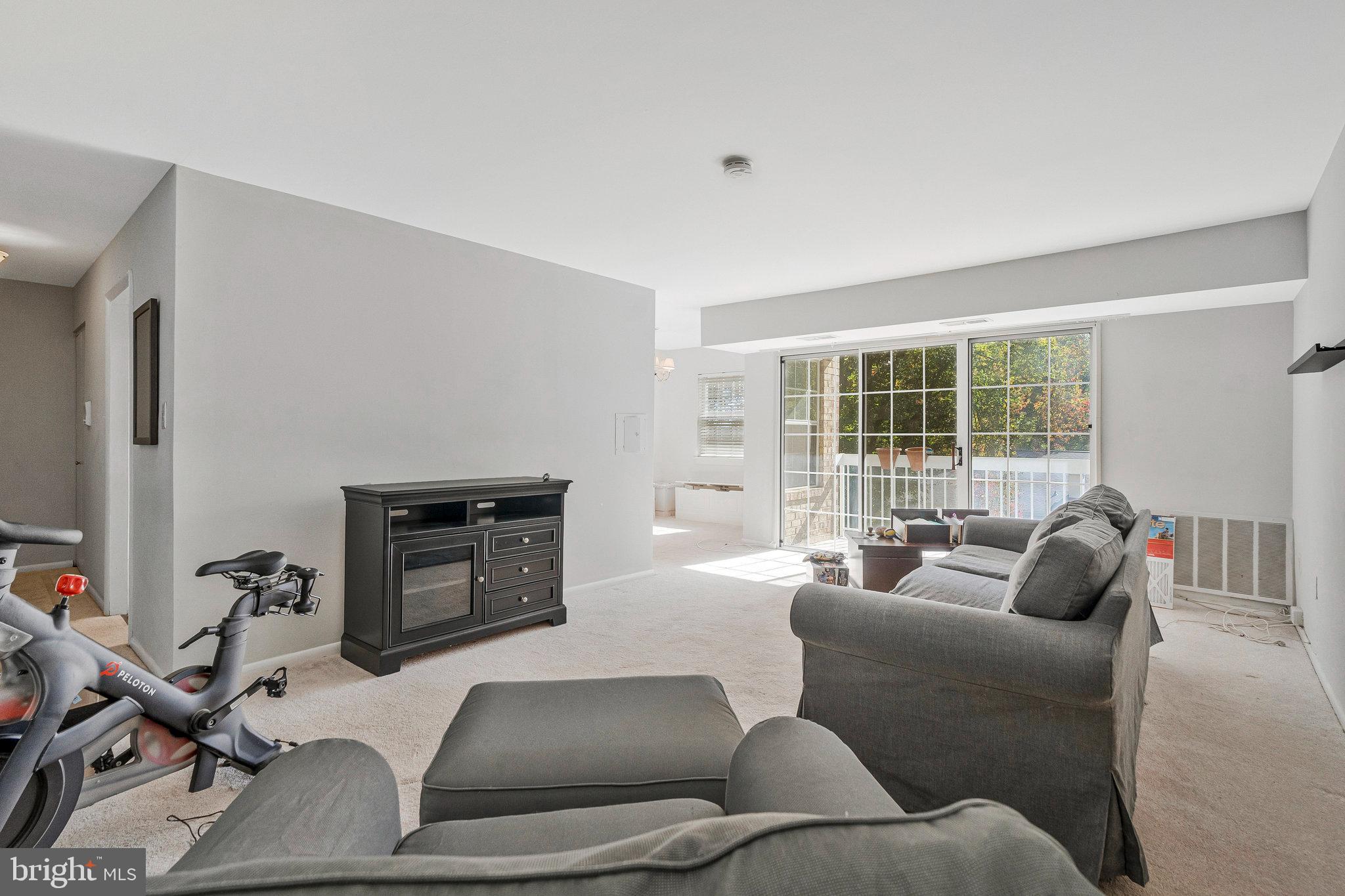 MC LEAN CHASE - Residential Lease