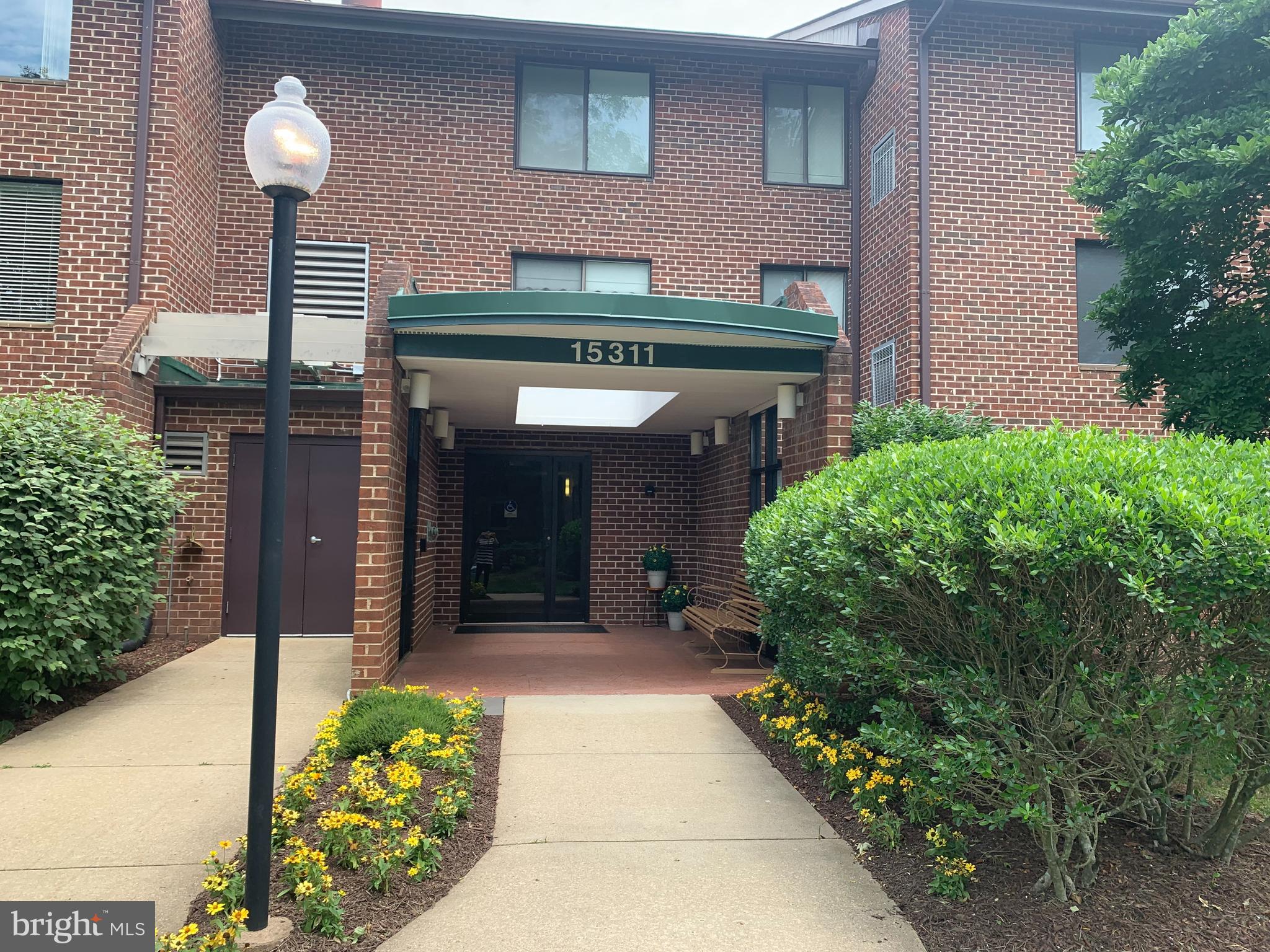 LEISURE WORLD - Residential Lease