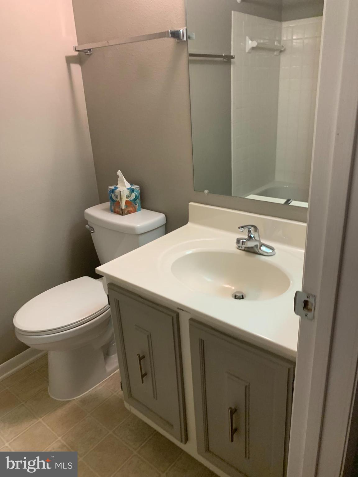 LEISURE WORLD - Residential Lease