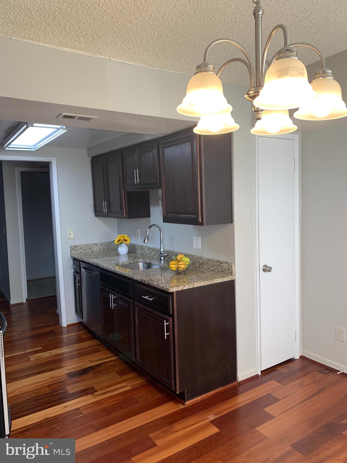 LEISURE WORLD - Residential Lease