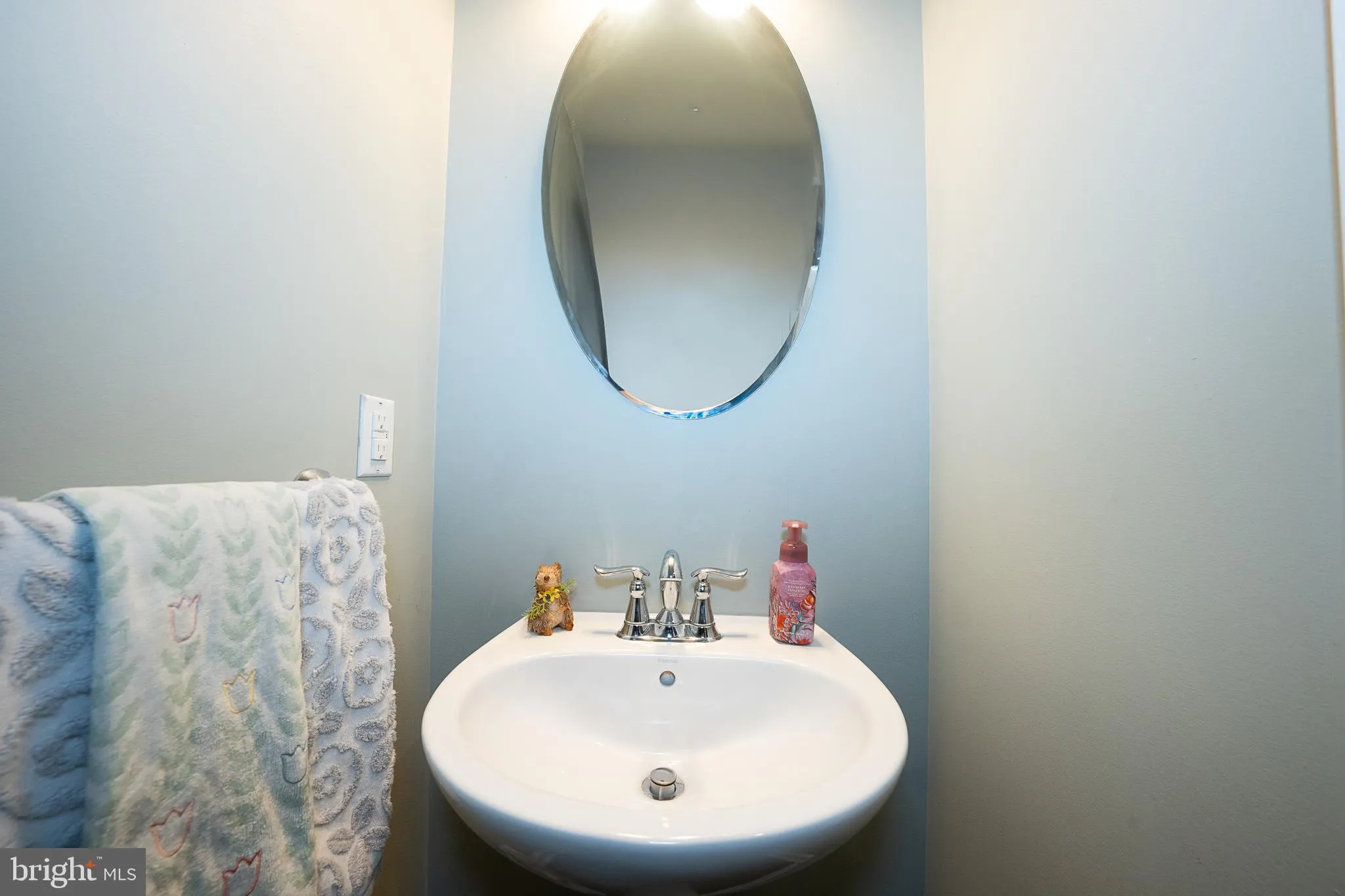 Malvern, Pennsylvania 19355, United States, 3 Bedrooms Bedrooms, ,3 BathroomsBathrooms,Residential,Contingent,132396