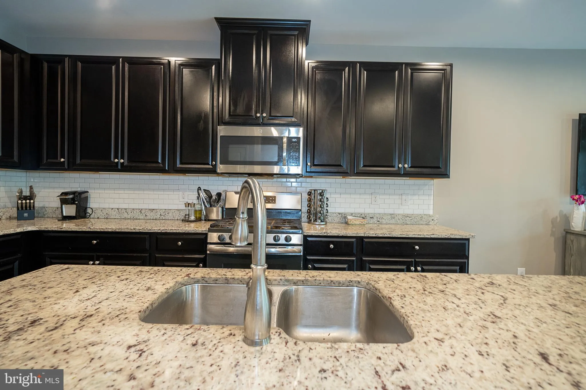 Malvern, Pennsylvania 19355, United States, 3 Bedrooms Bedrooms, ,3 BathroomsBathrooms,Residential,Contingent,132396