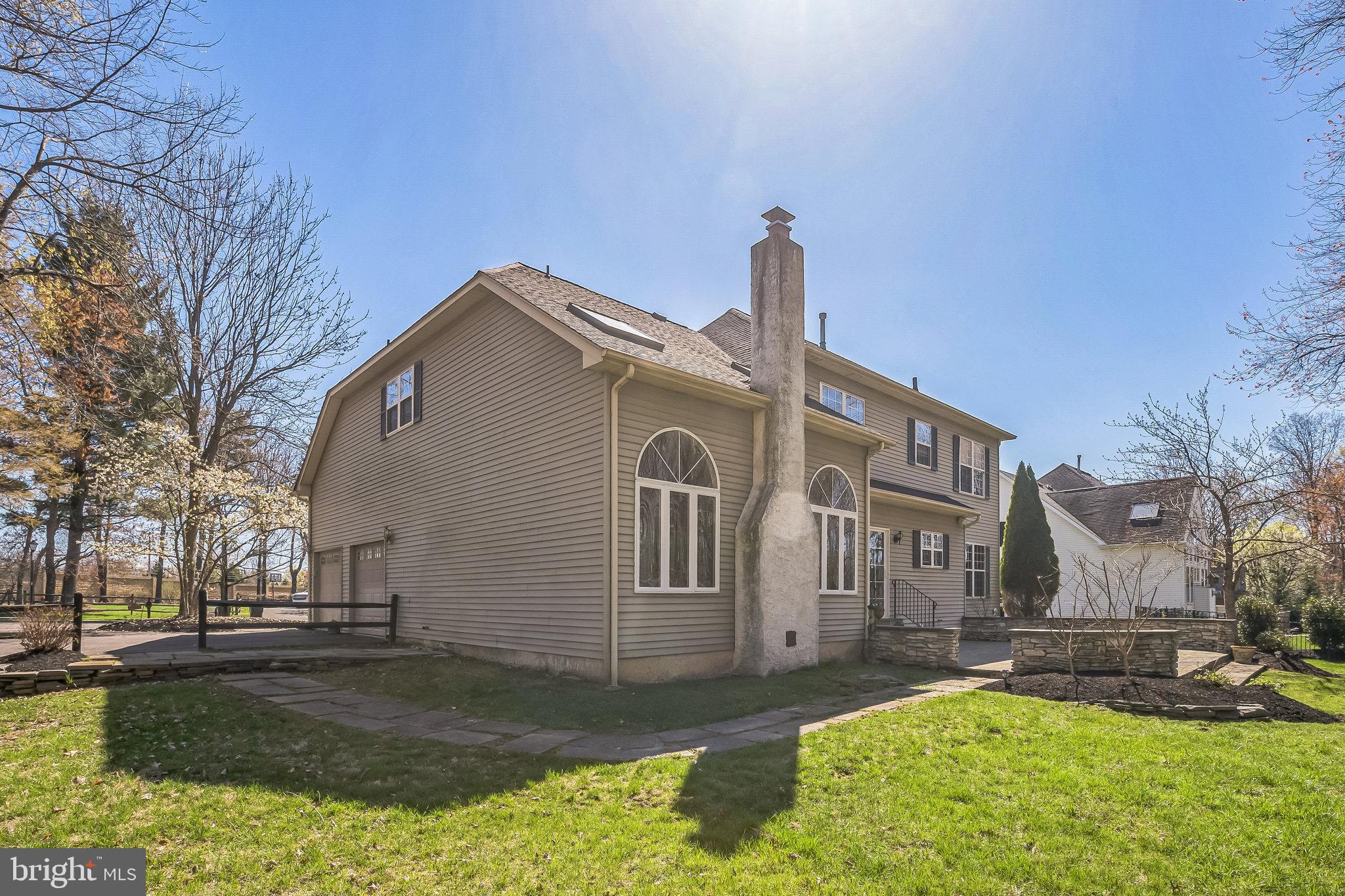 MONTGOMERY LEA - Residential