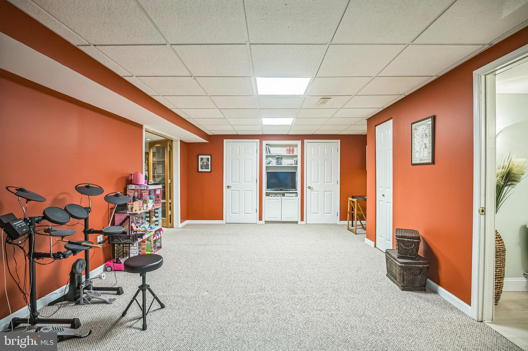 MONTGOMERY LEA - Residential