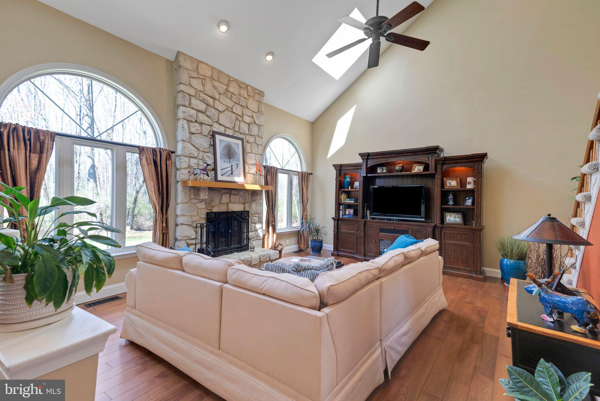 MONTGOMERY LEA - Residential