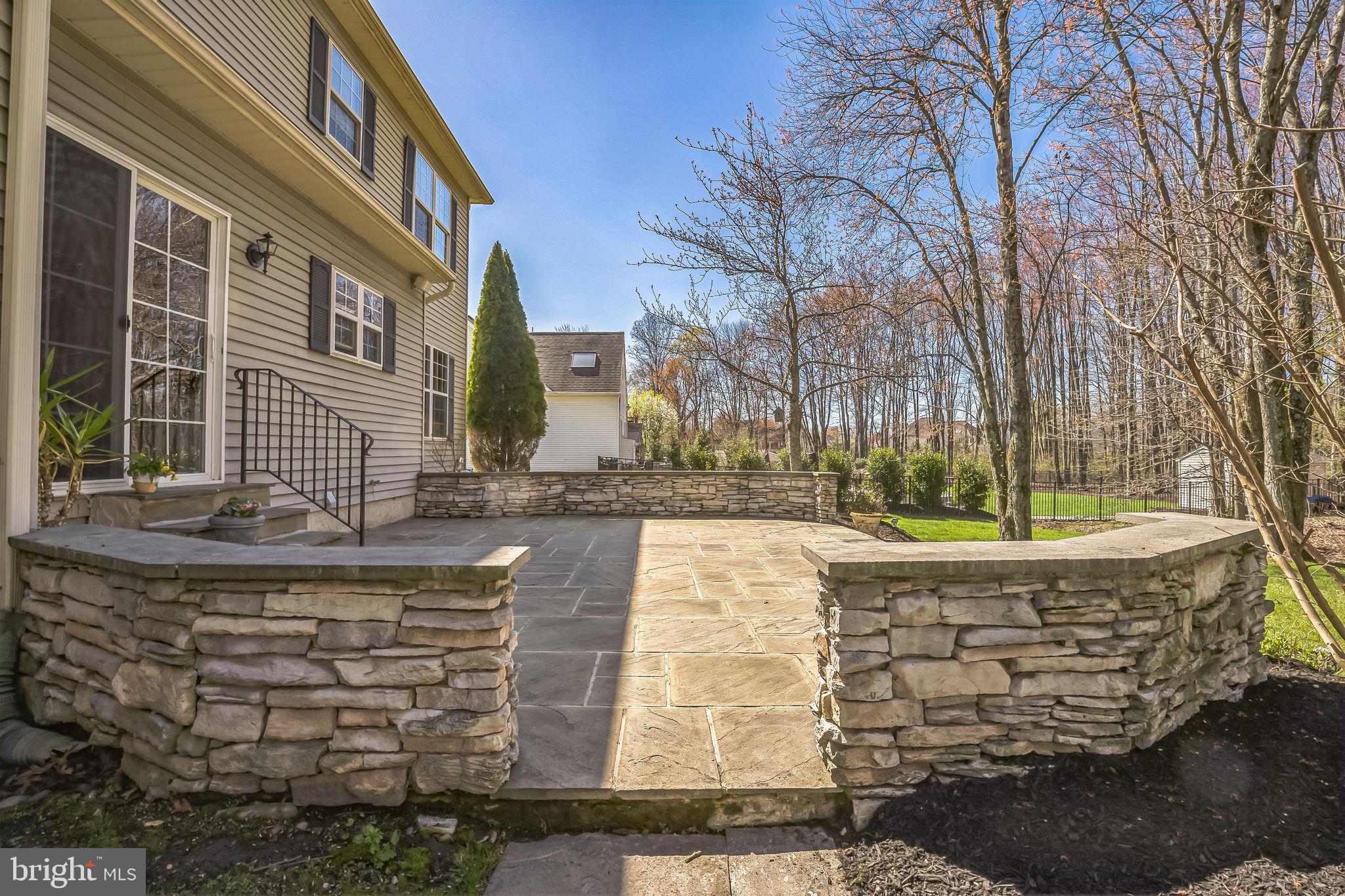 MONTGOMERY LEA - Residential