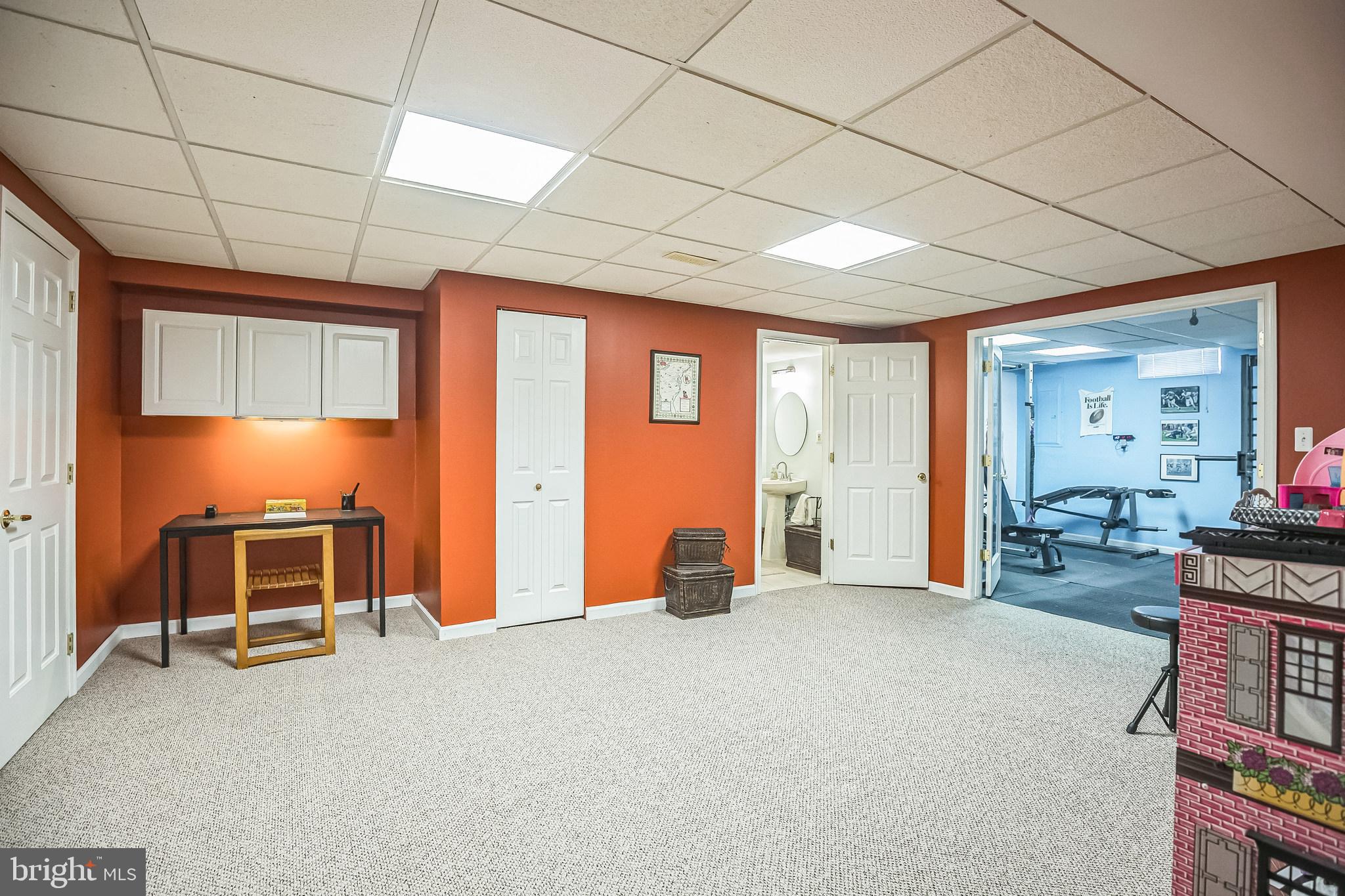 MONTGOMERY LEA - Residential