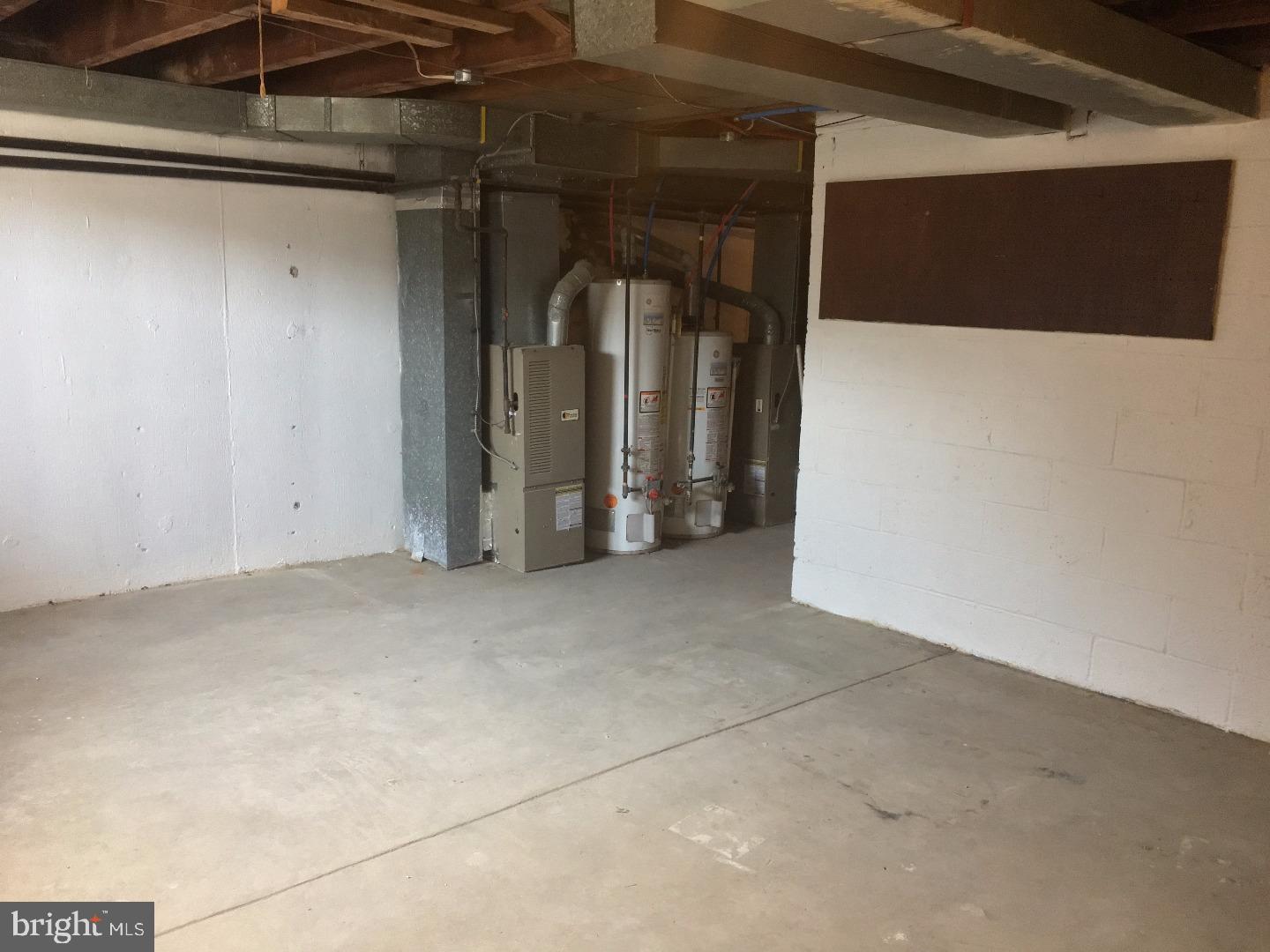 MELROSE PARK GARDENS - Residential Income