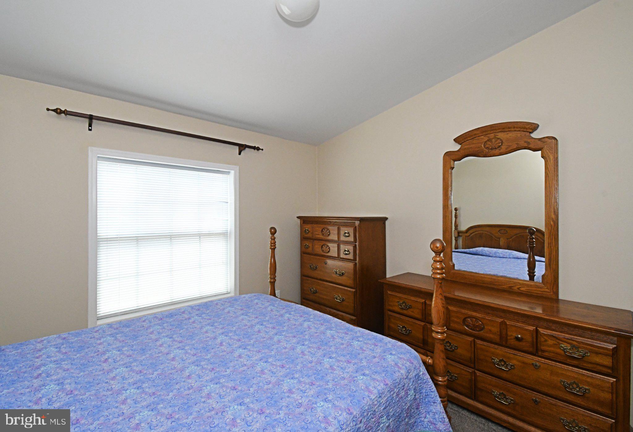 QUIET ACRES - Residential