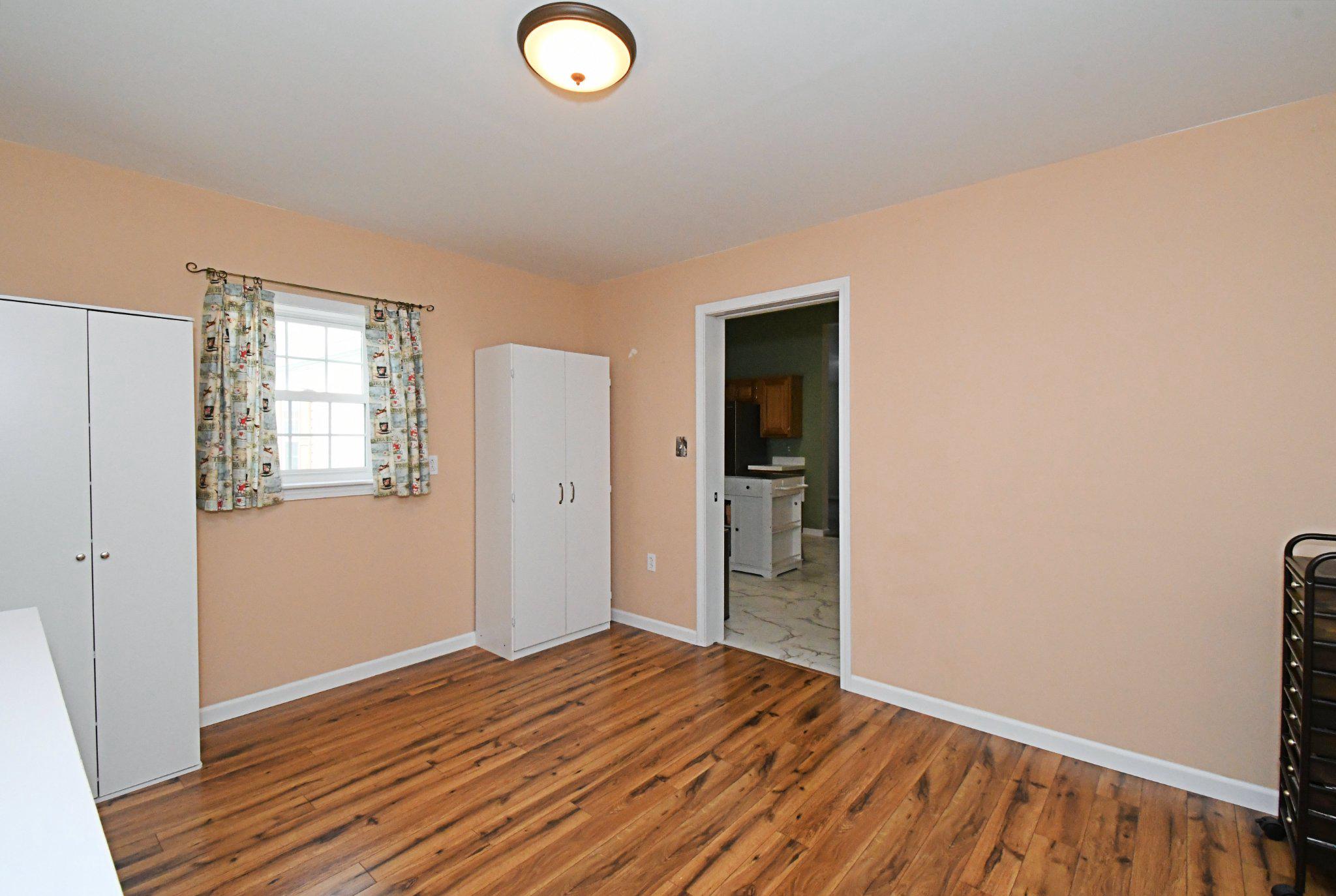 QUIET ACRES - Residential