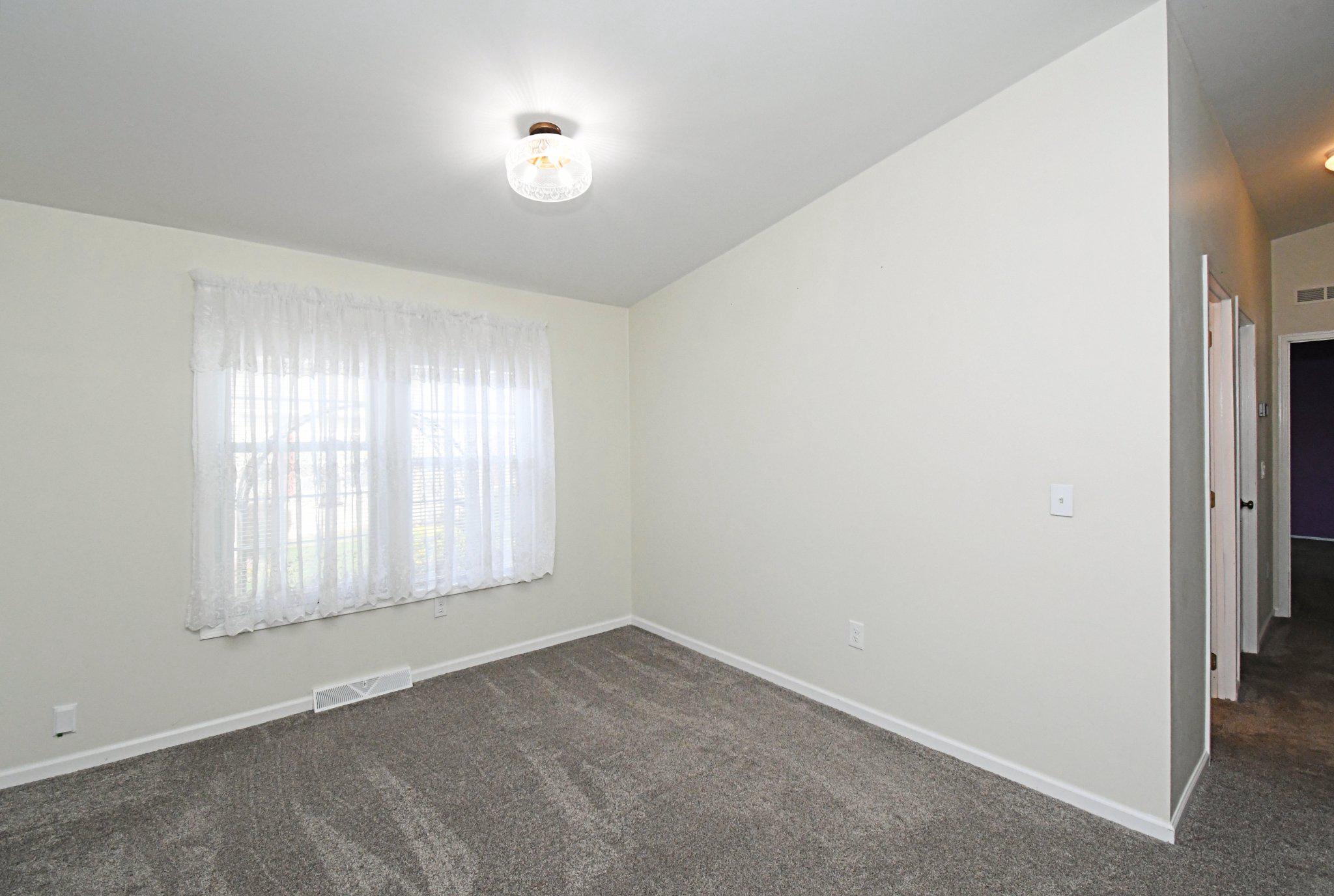 QUIET ACRES - Residential