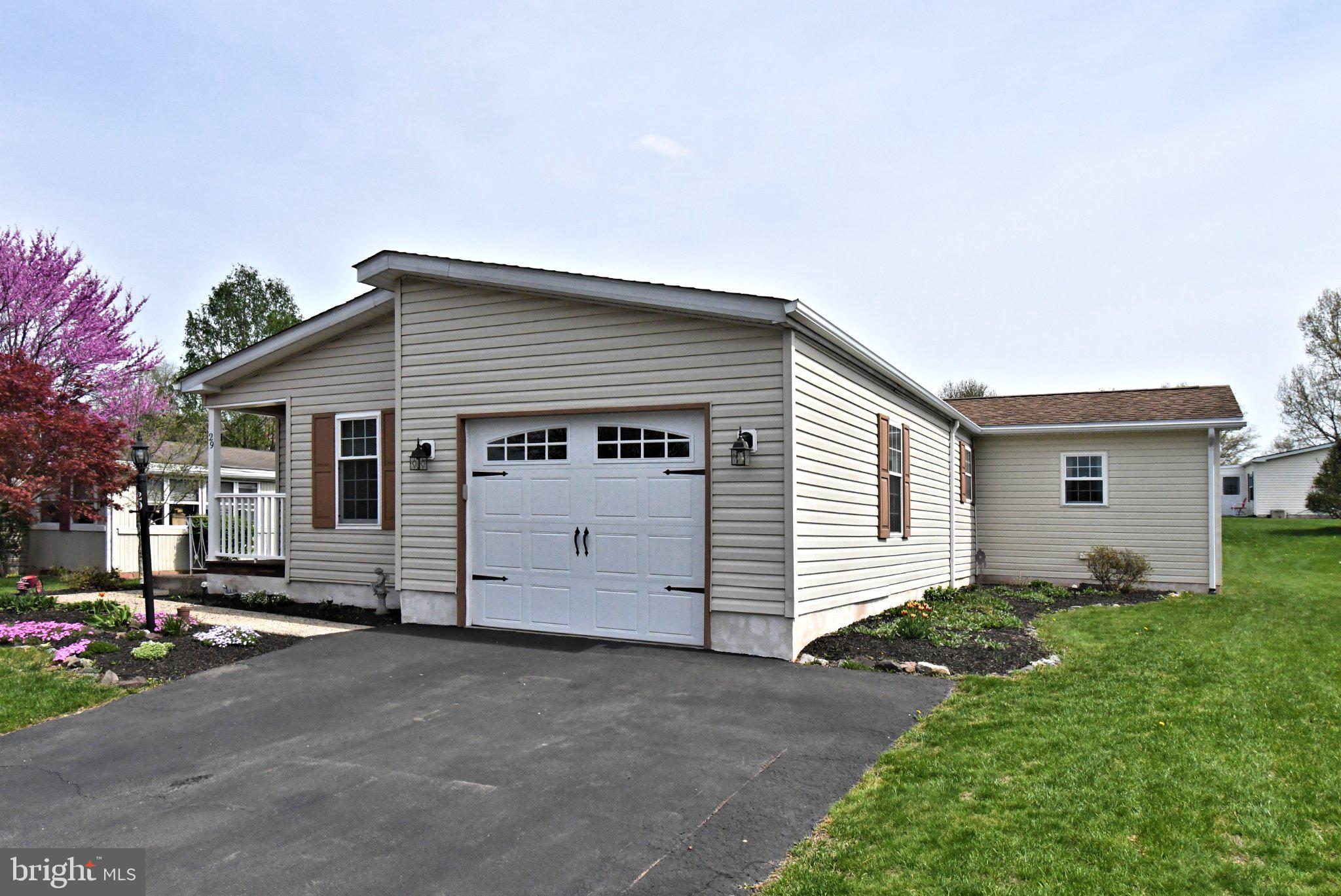 QUIET ACRES - Residential