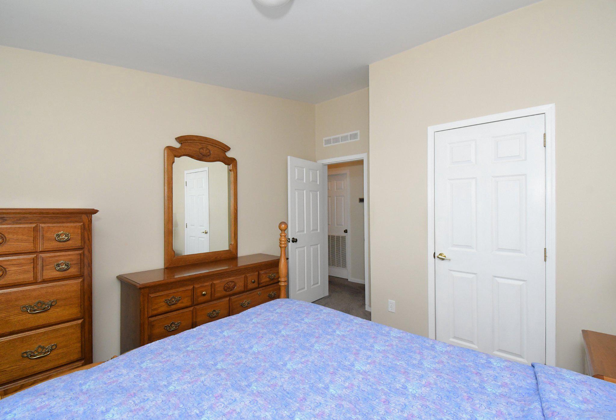 QUIET ACRES - Residential