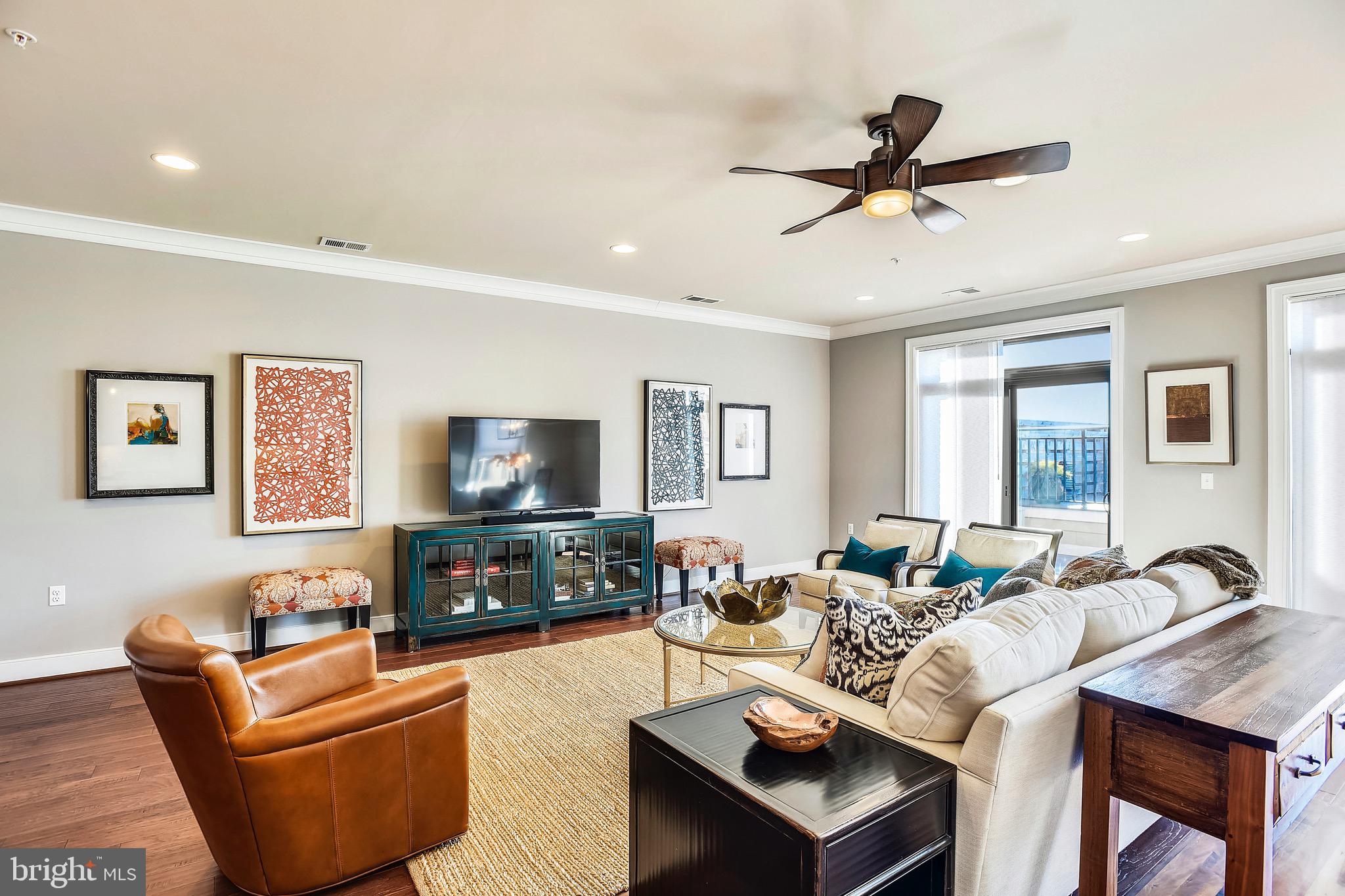 LANSDOWNE SQUARE - Residential