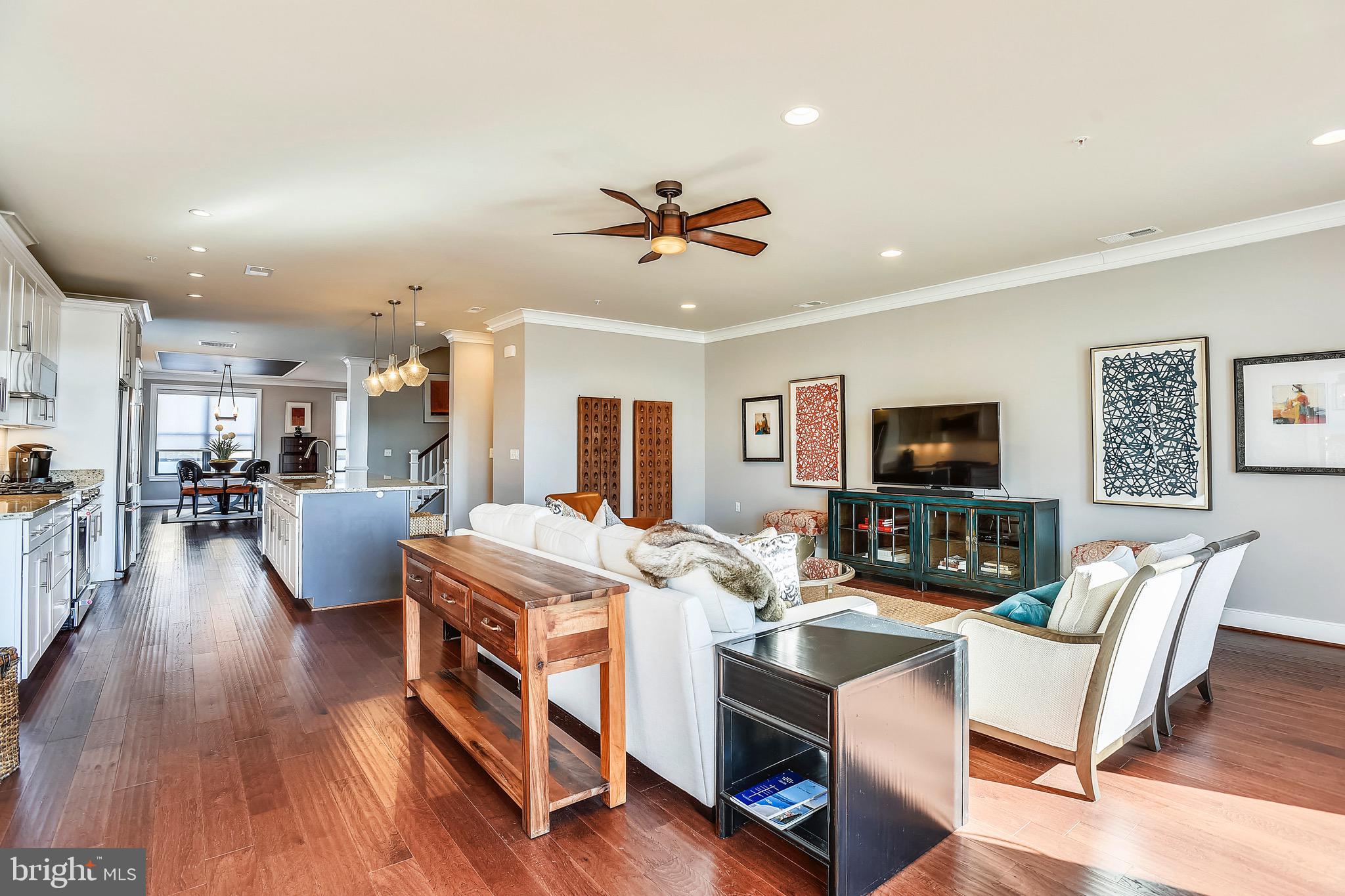 LANSDOWNE SQUARE - Residential