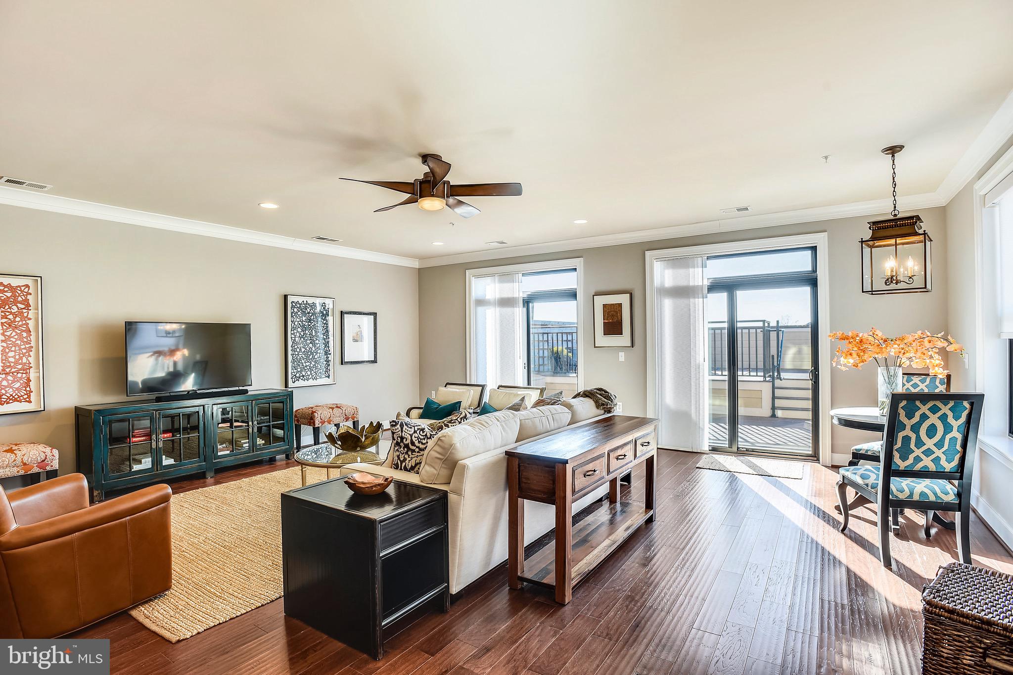 LANSDOWNE SQUARE - Residential