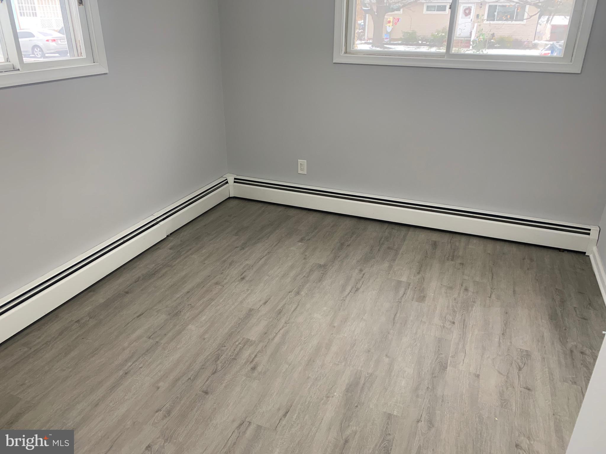 MIDDLE RIVER - Residential