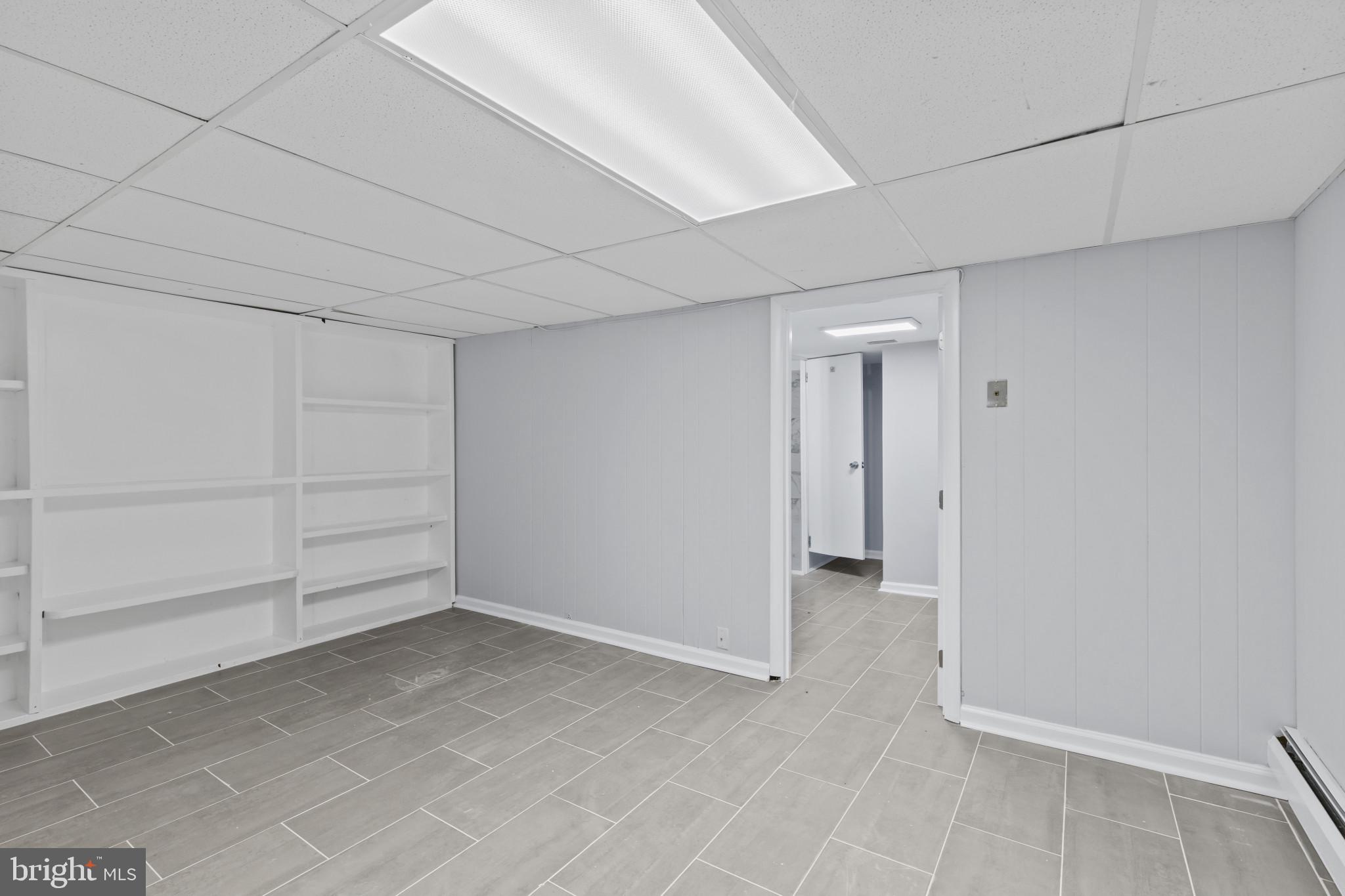 MIDDLE RIVER - Residential