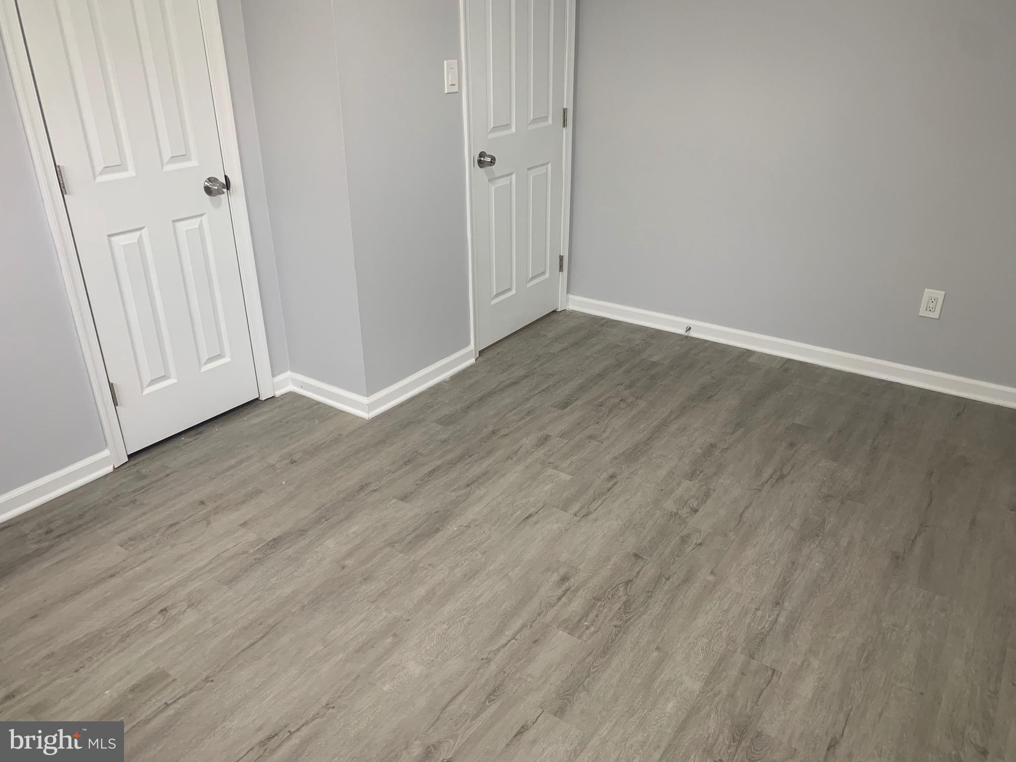 MIDDLE RIVER - Residential