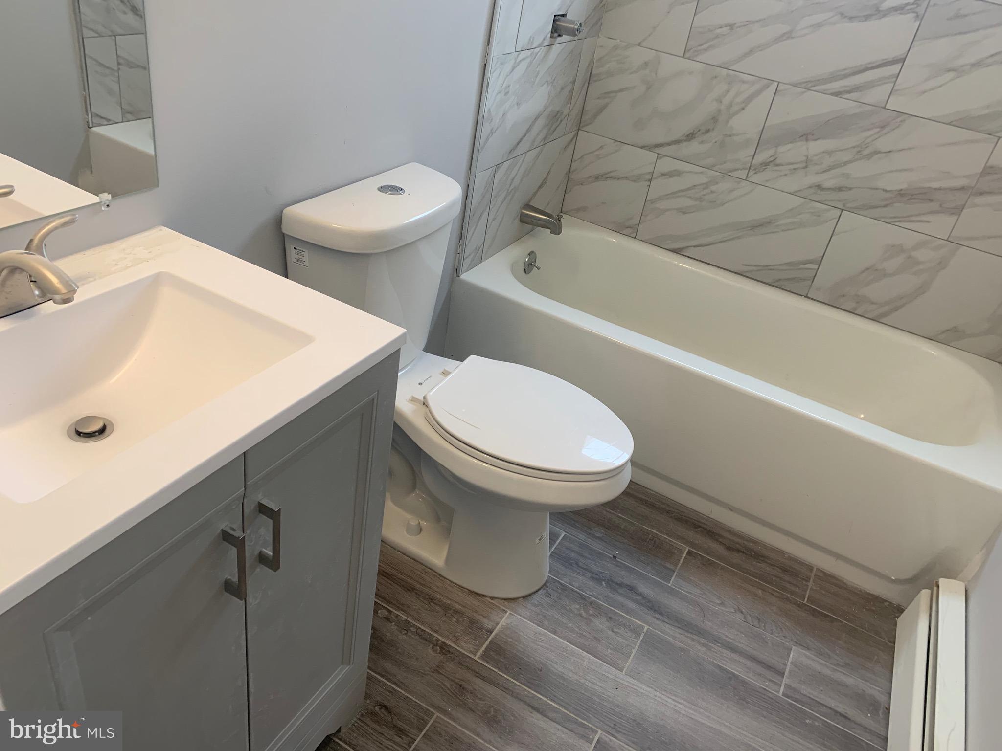 MIDDLE RIVER - Residential