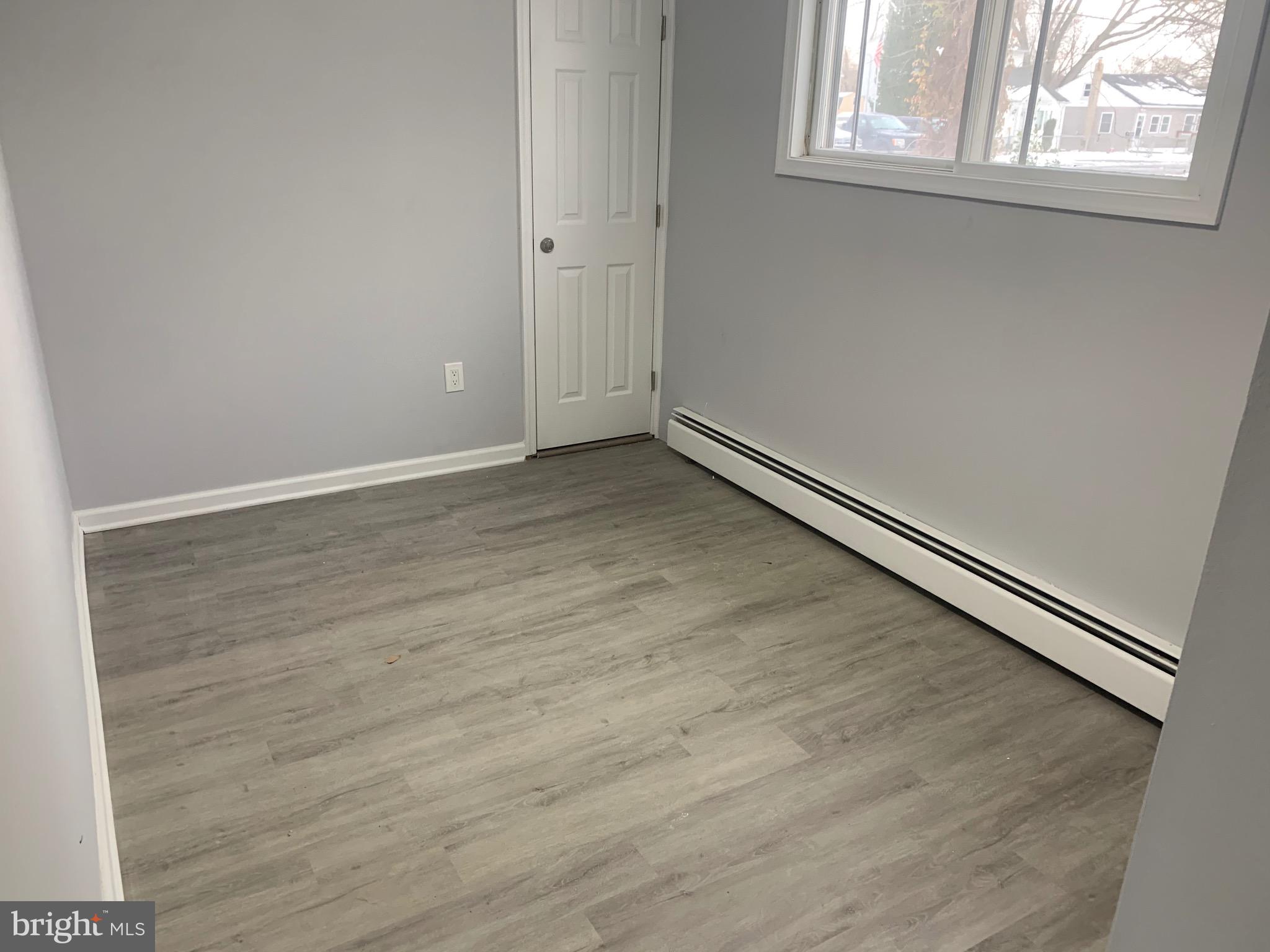 MIDDLE RIVER - Residential